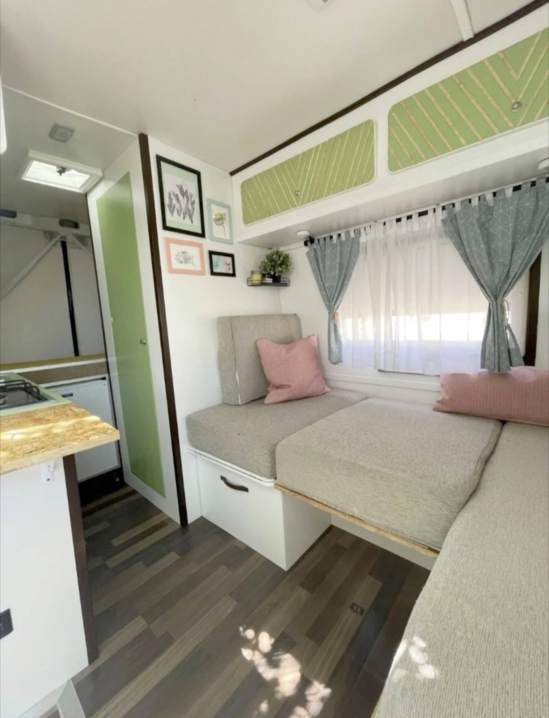 Couchages Volkswagen Crafter 2,5 l 109 ch - Yescapa