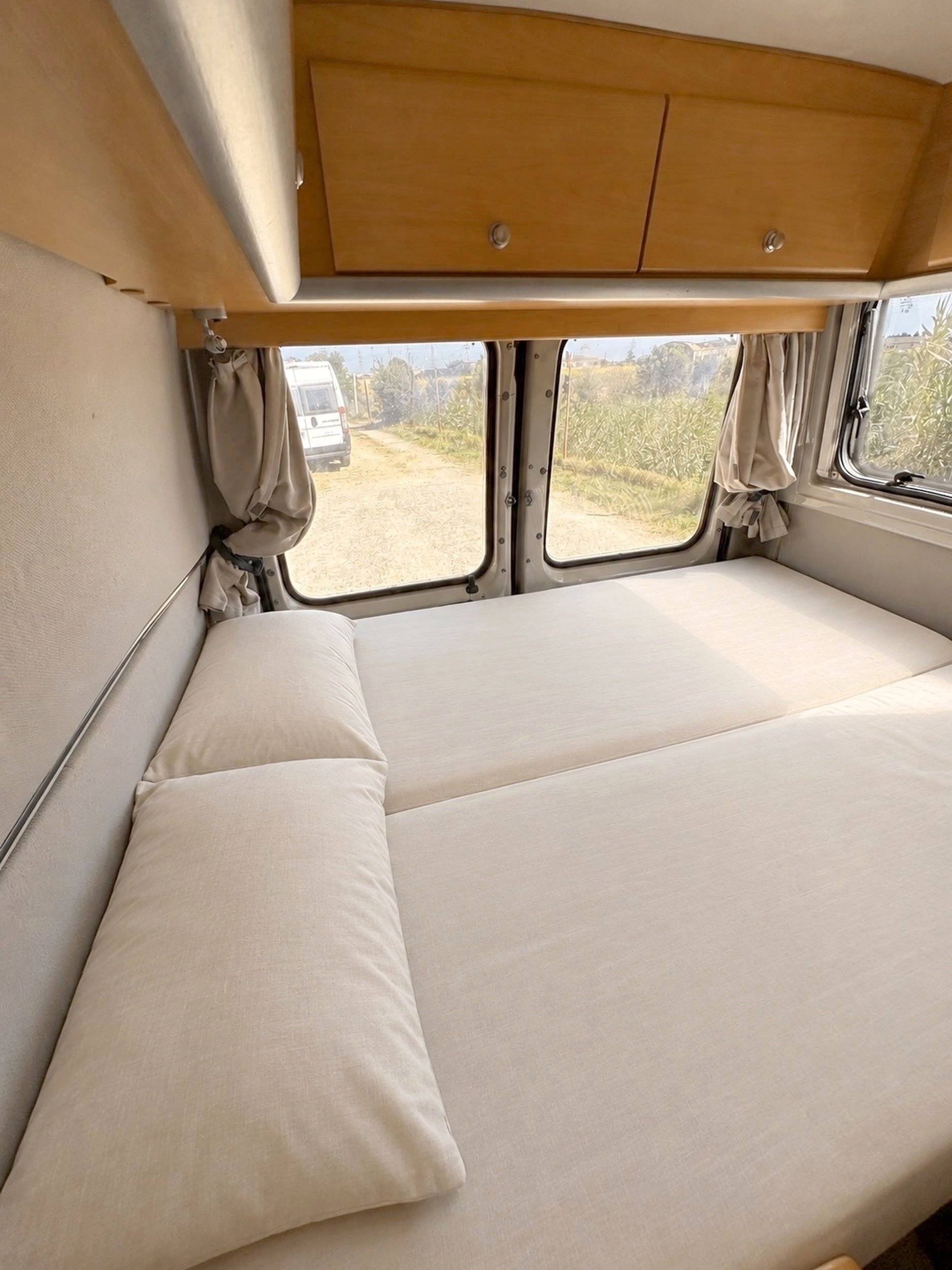 Berth Fiat Ducato - Yescapa