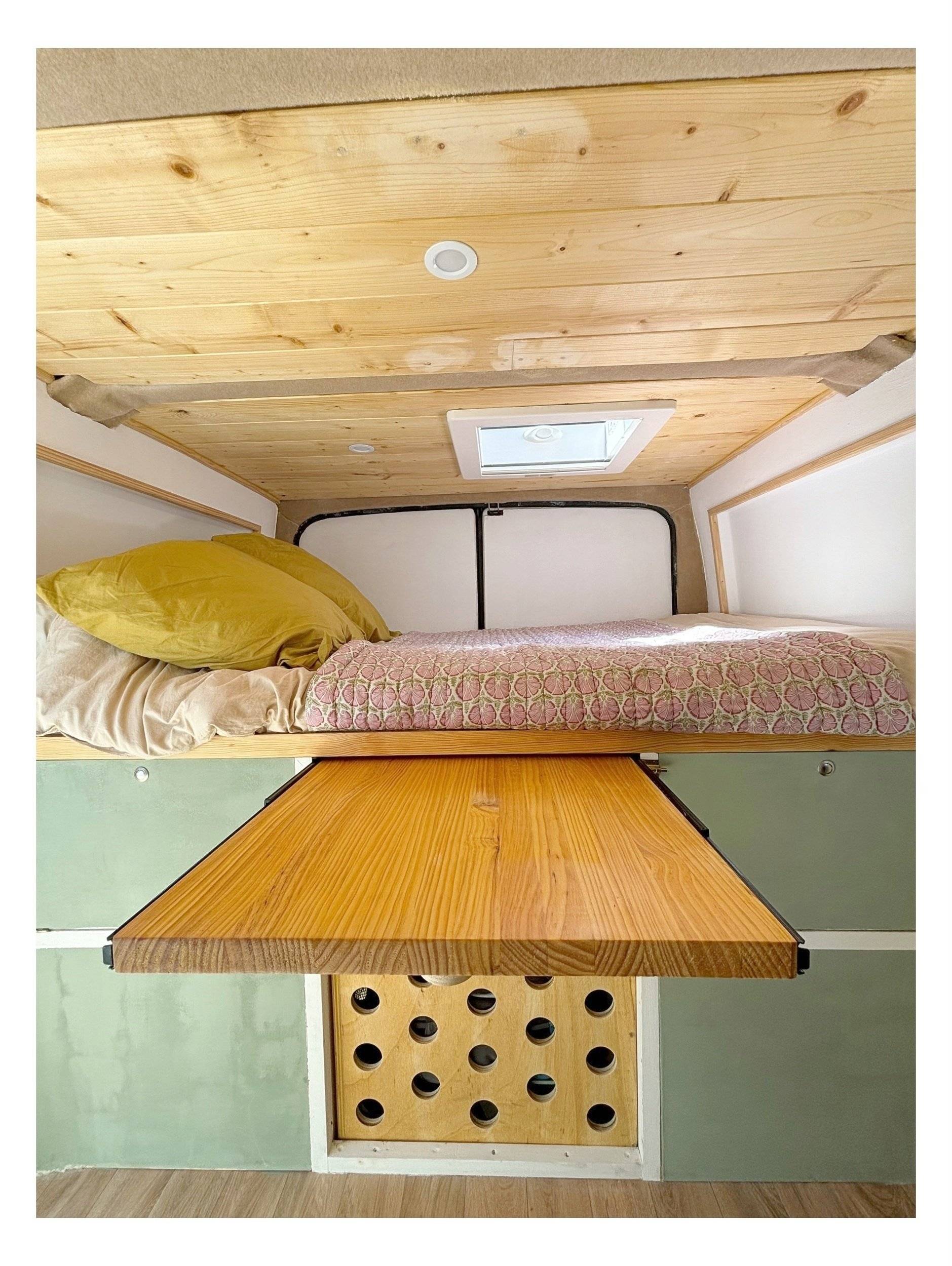 Couchages Ford Transit L2H1 - Yescapa