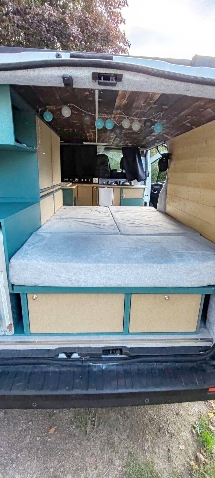 Berth Renault Renault Trafic - Yescapa