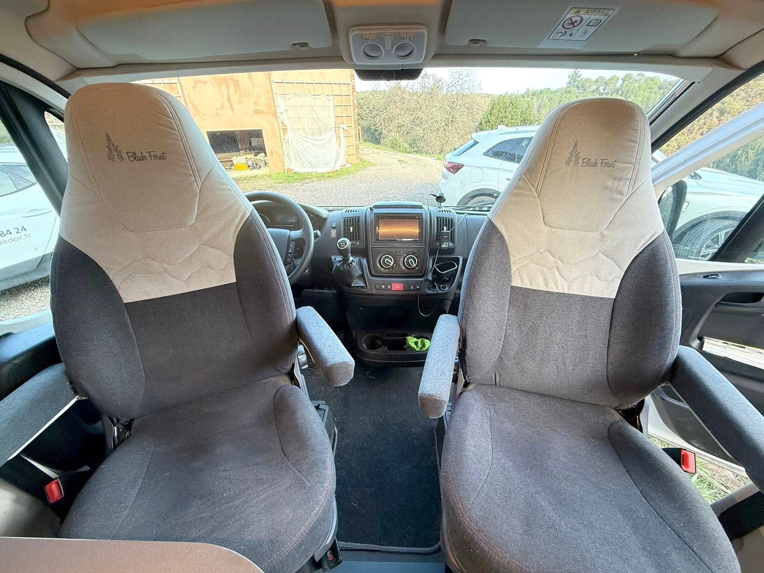 Bürstner CAMPEO C600 BLACK FOREST