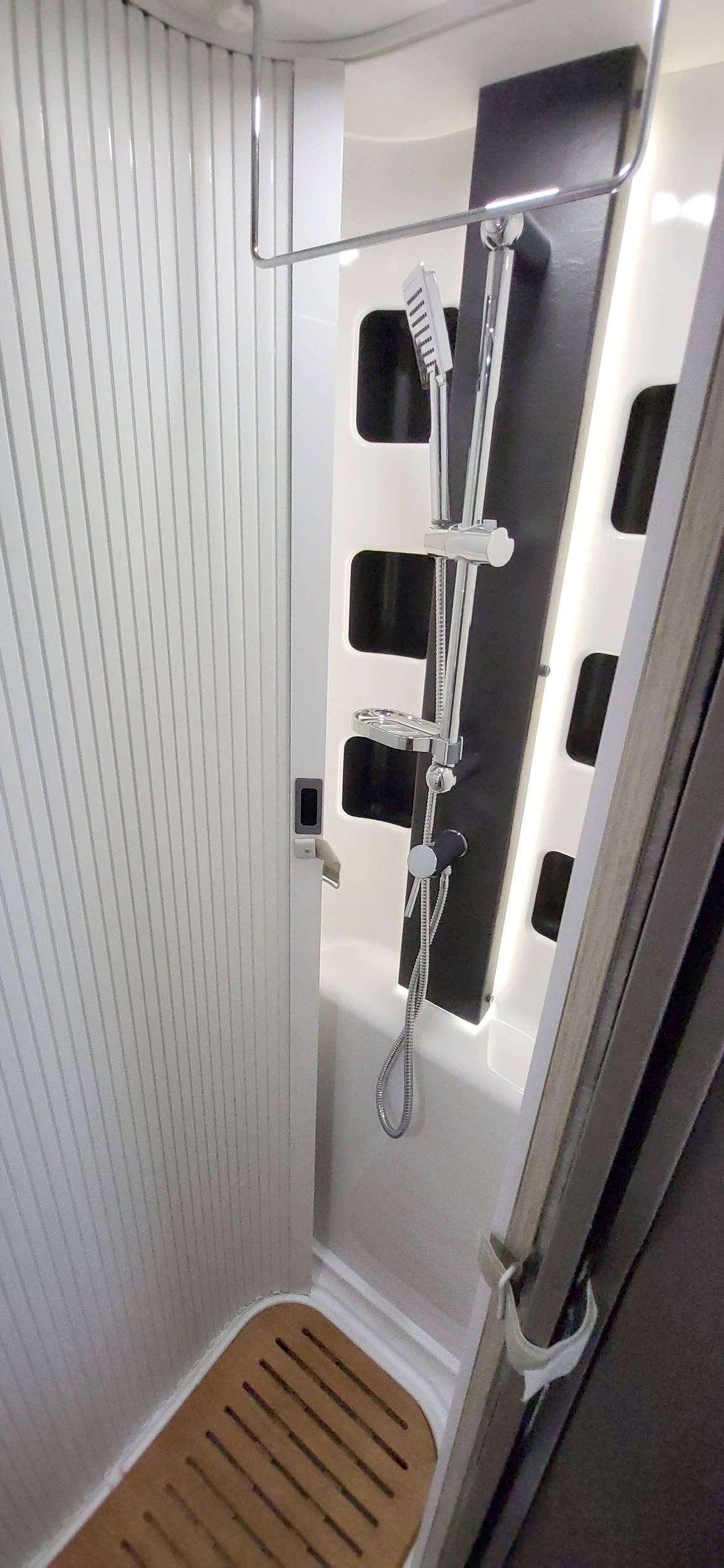 Challenger X150 Open Edition