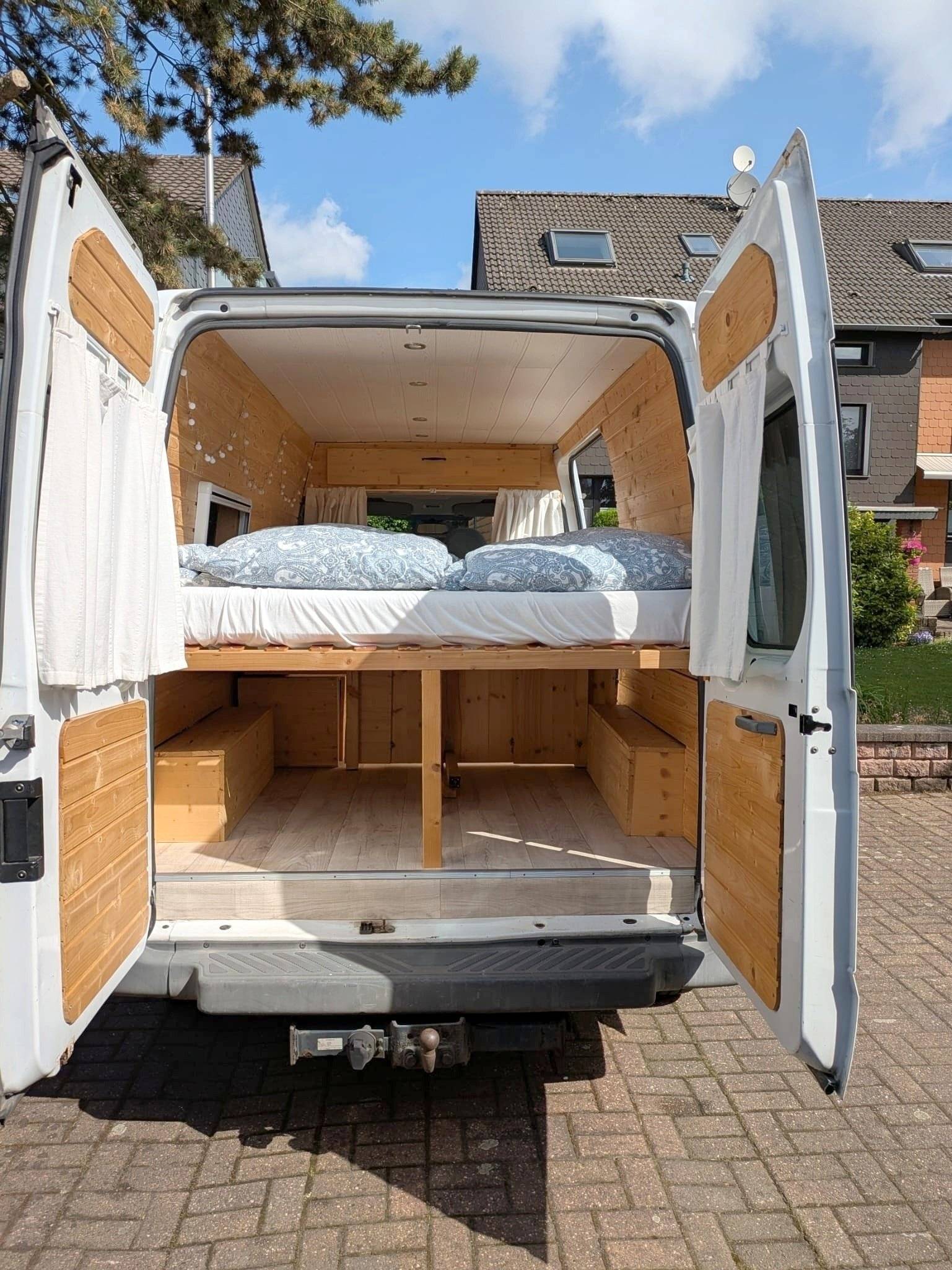 Volkswagen T5 2 l 84 ch