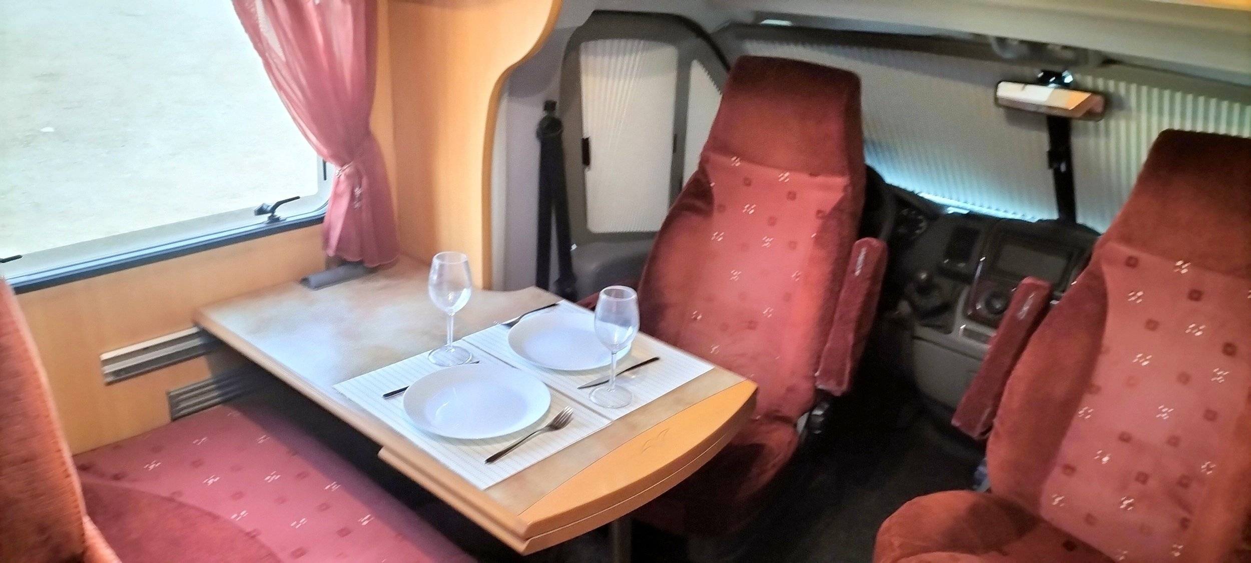 Dining Area Fiat - Yescapa