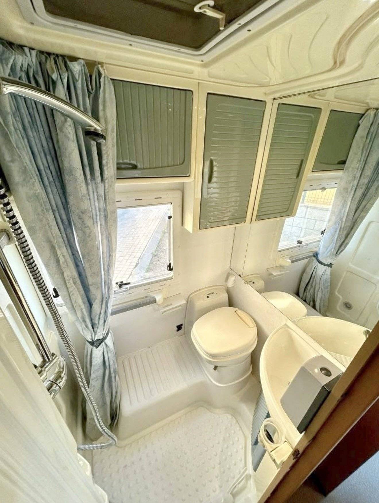 Challenger Challenger 103