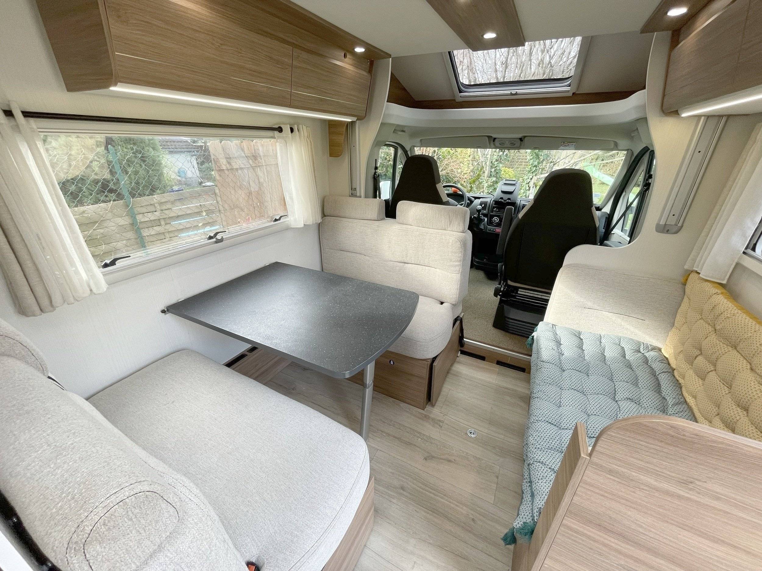 Coin repas Fiat Ducato - Yescapa