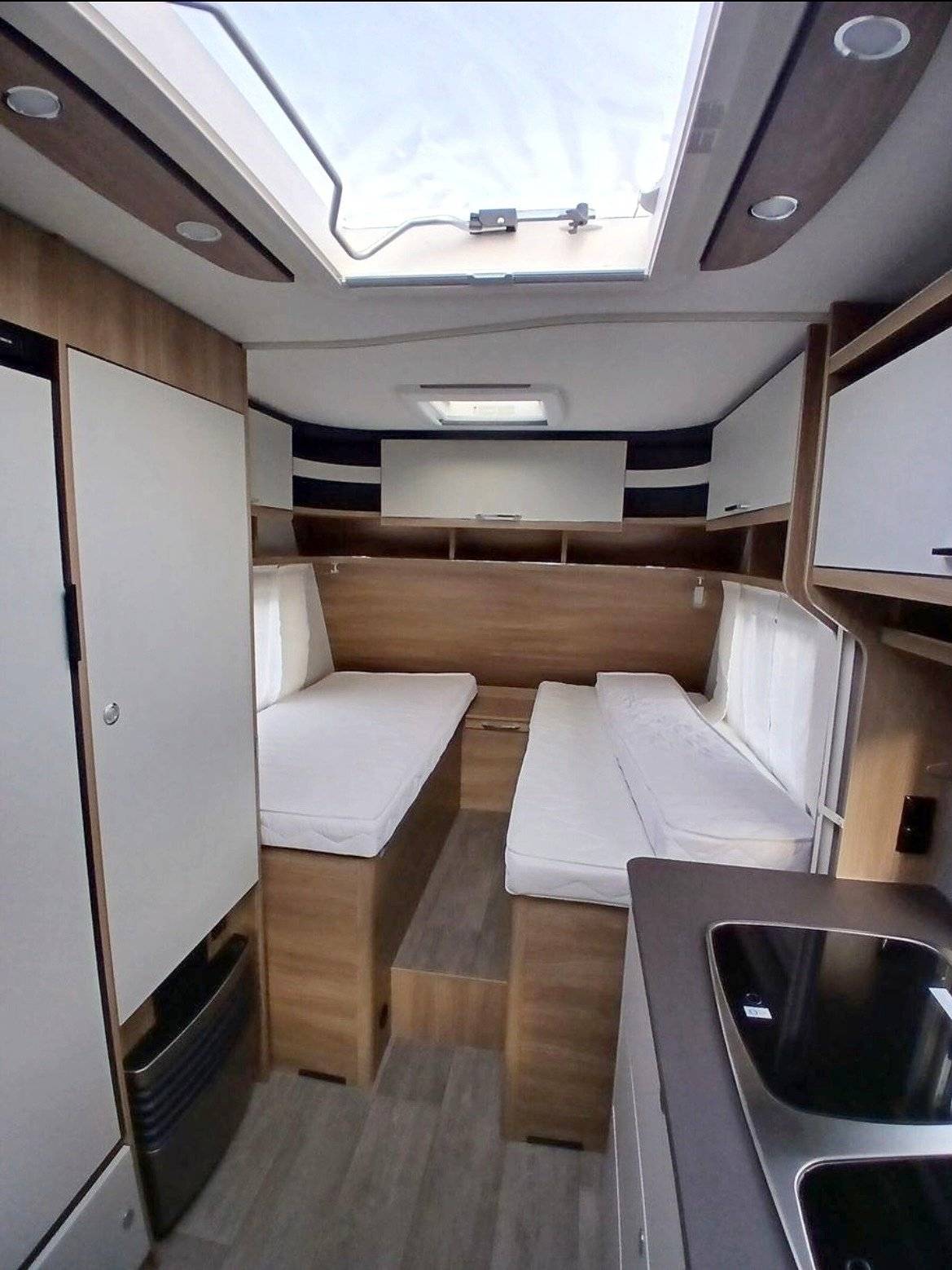 Plazas en cama Bürstner 520 TL - Yescapa