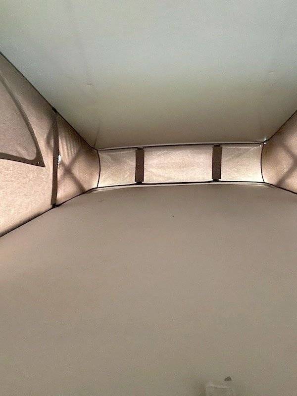 Berth Volkswagen California - Yescapa