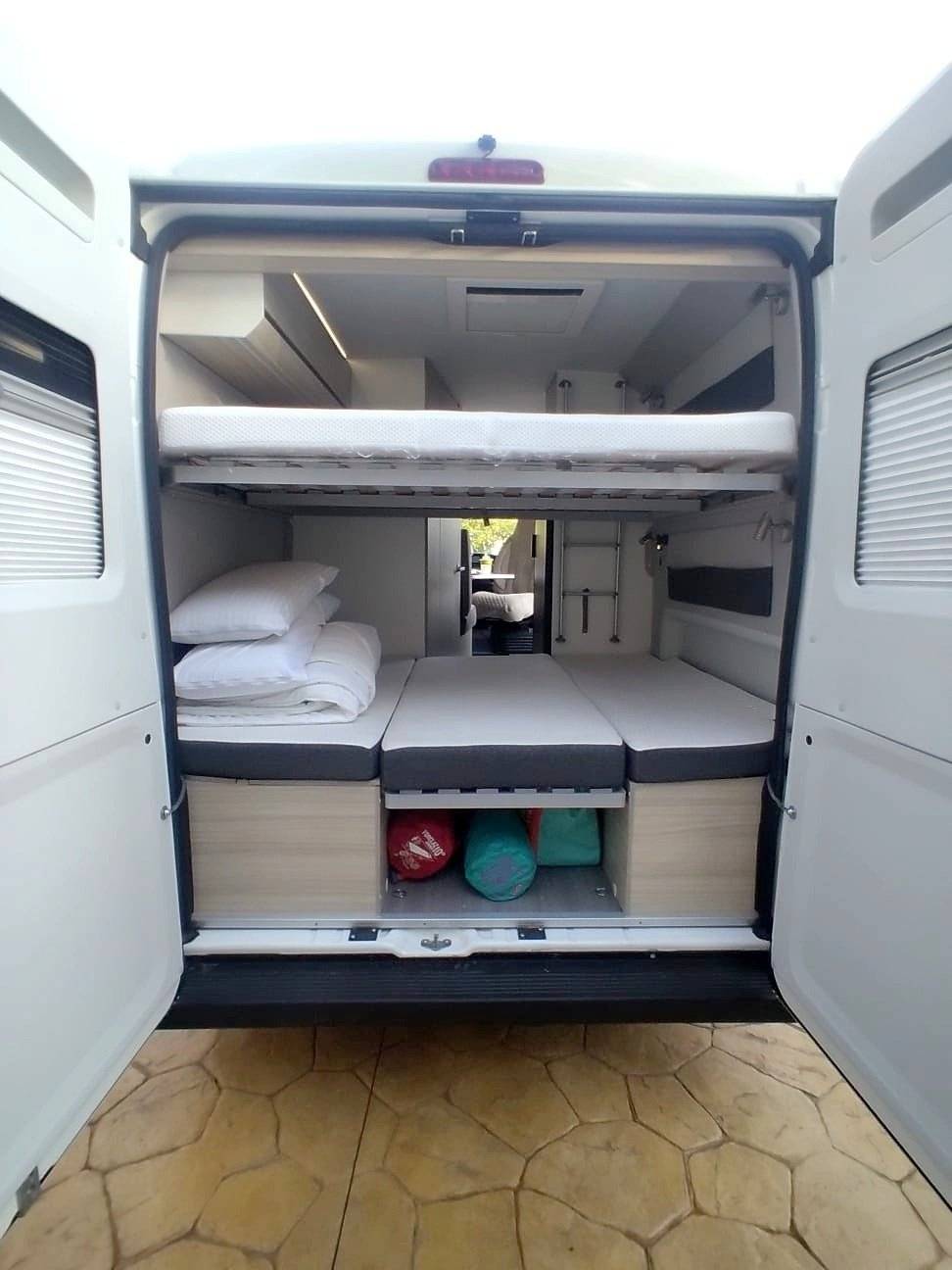 Adria Twin Axess 600 Spt family