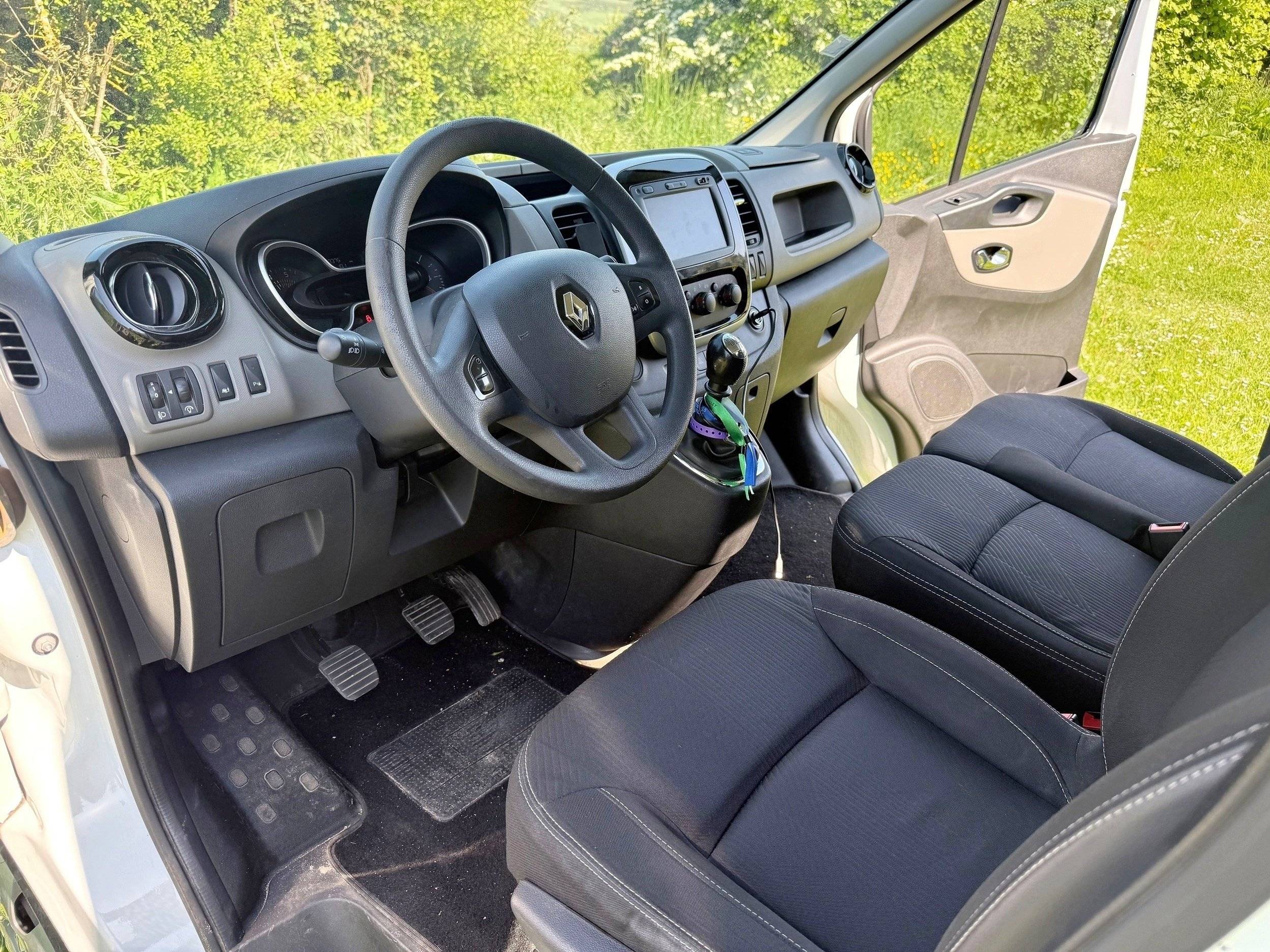 Campster RENAULT TRAFIC III 120 cv