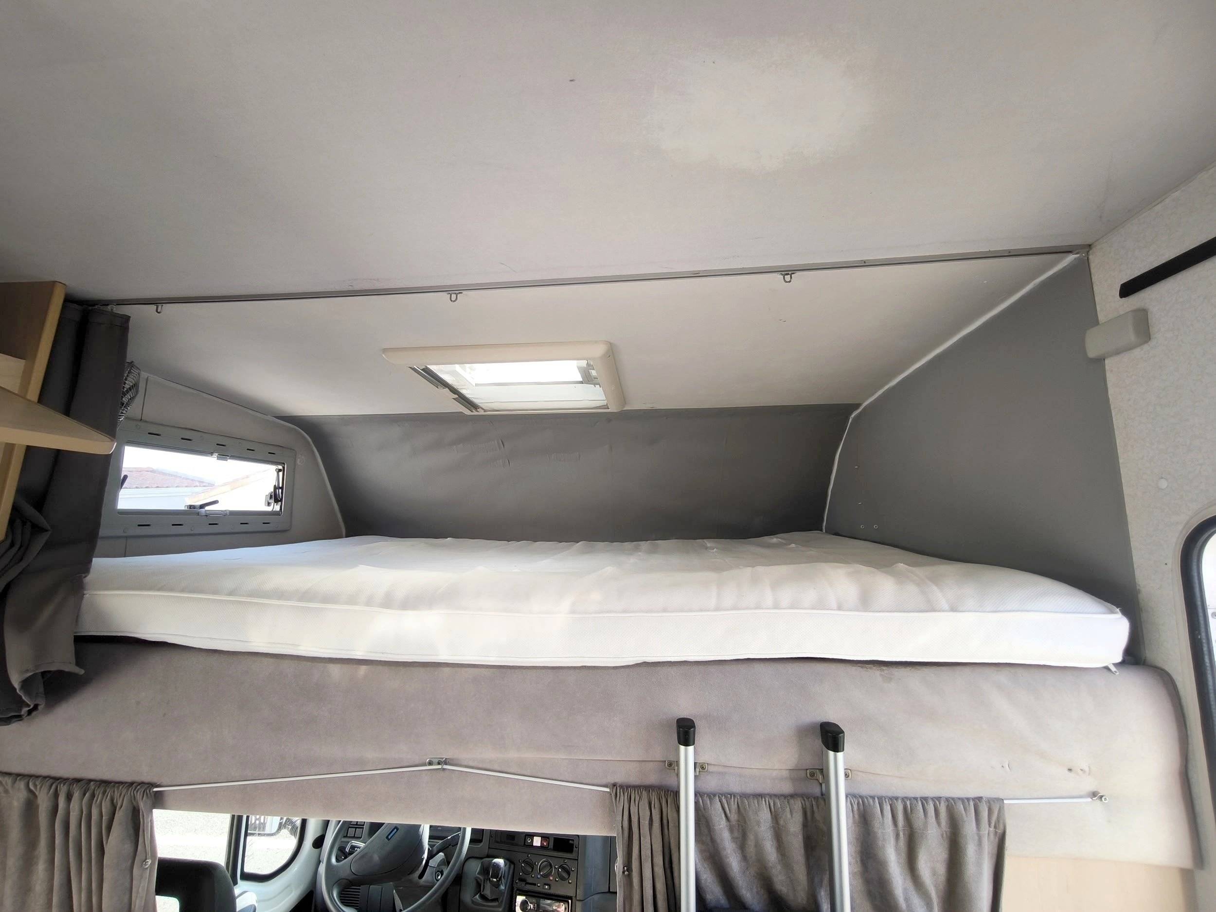 Berth Fiat FIAT DUCATO - Yescapa