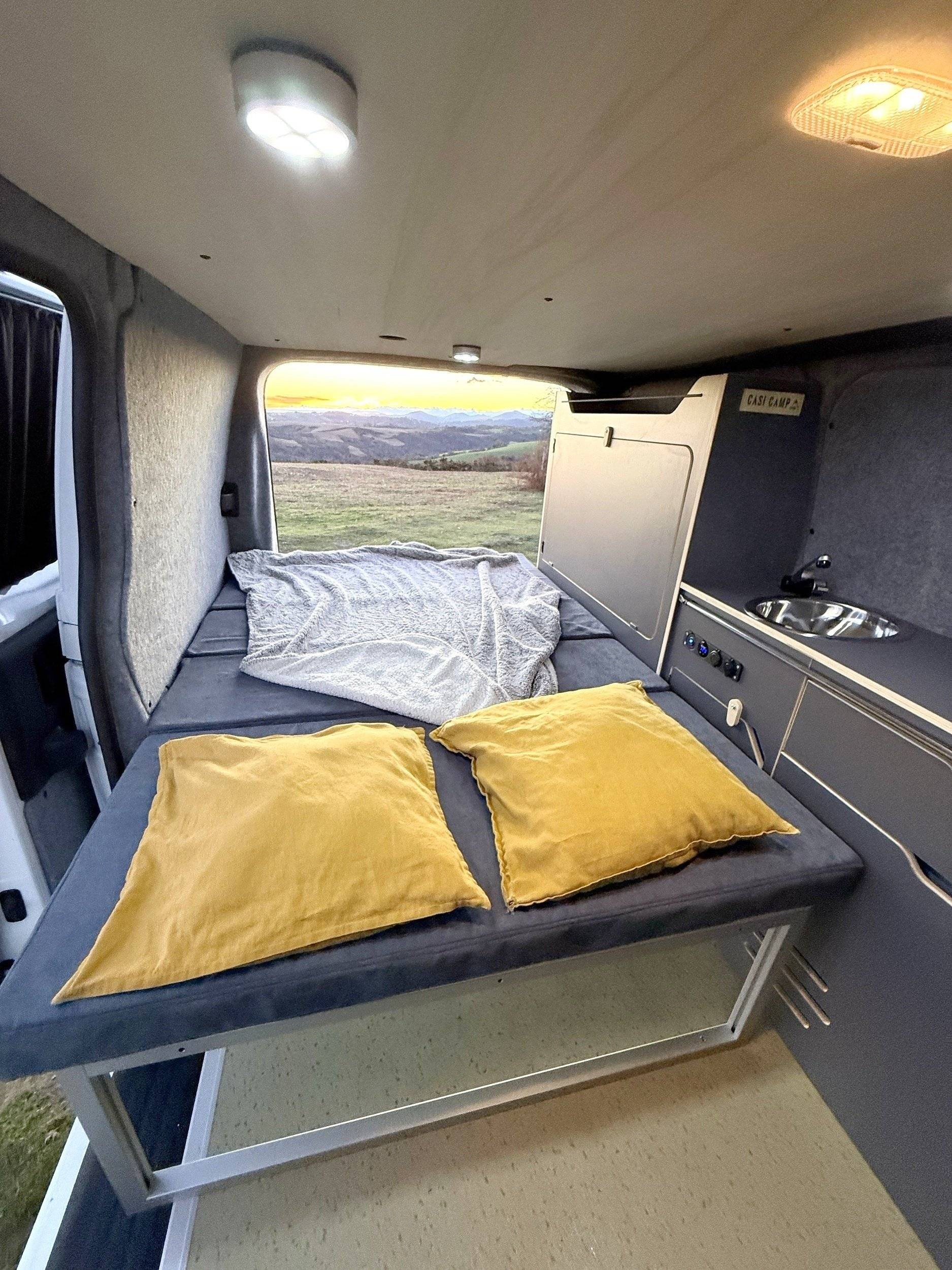 llits Citroën Jumpy 2,2 l 120 cv - Yescapa