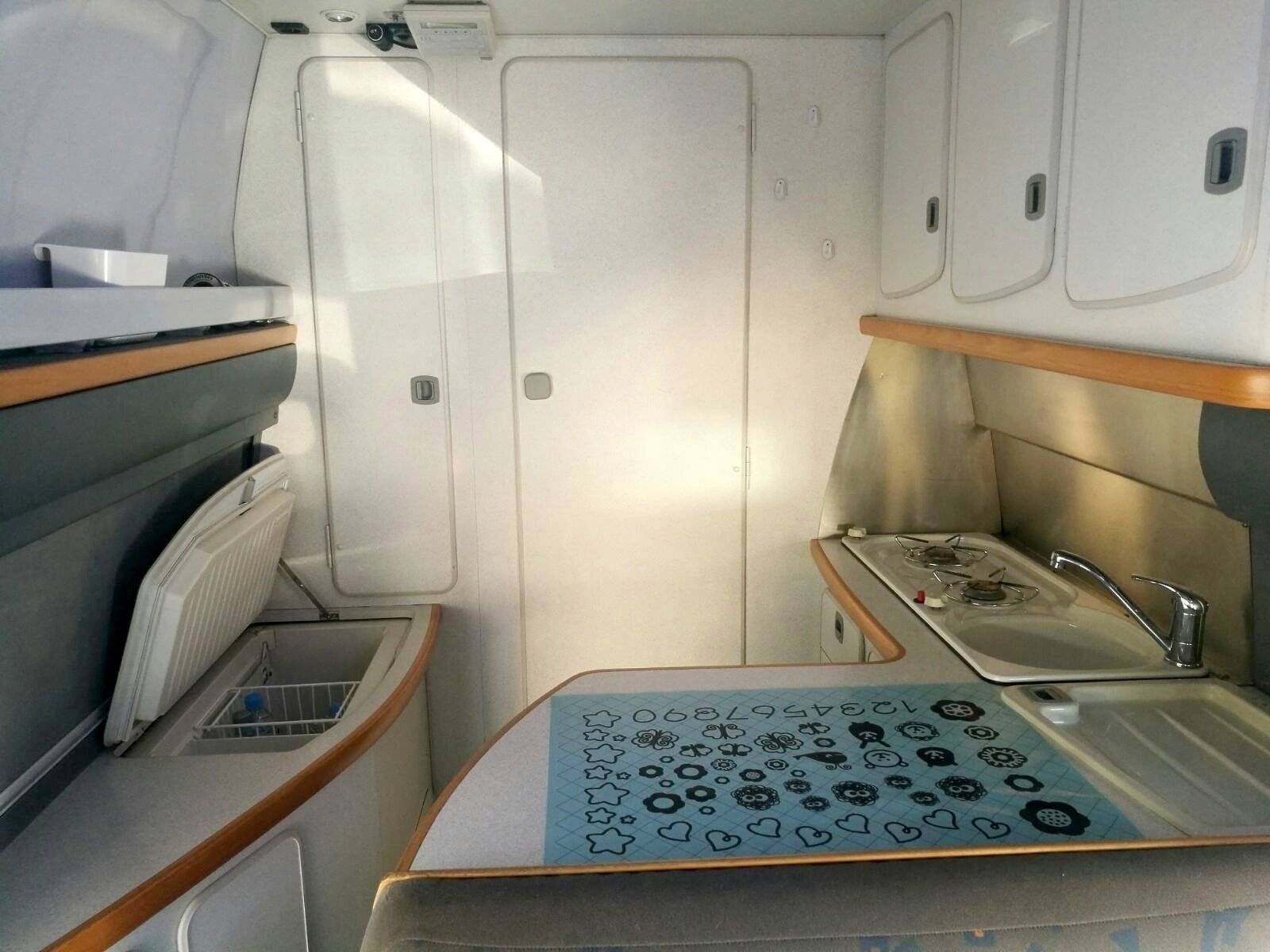 Mercedes Sprinter James Cook