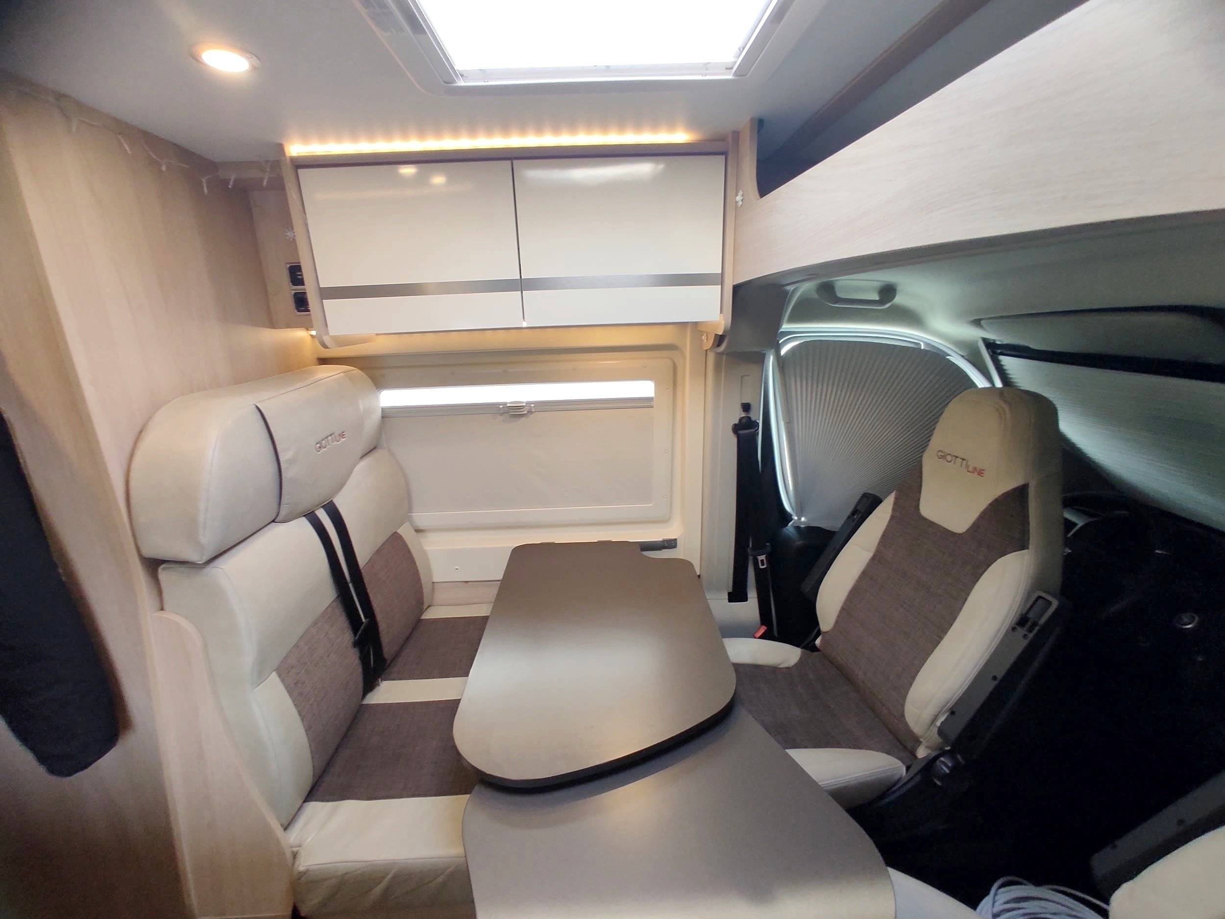 Eethoek Peugeot Boxer 140 CV 2,2L - Yescapa