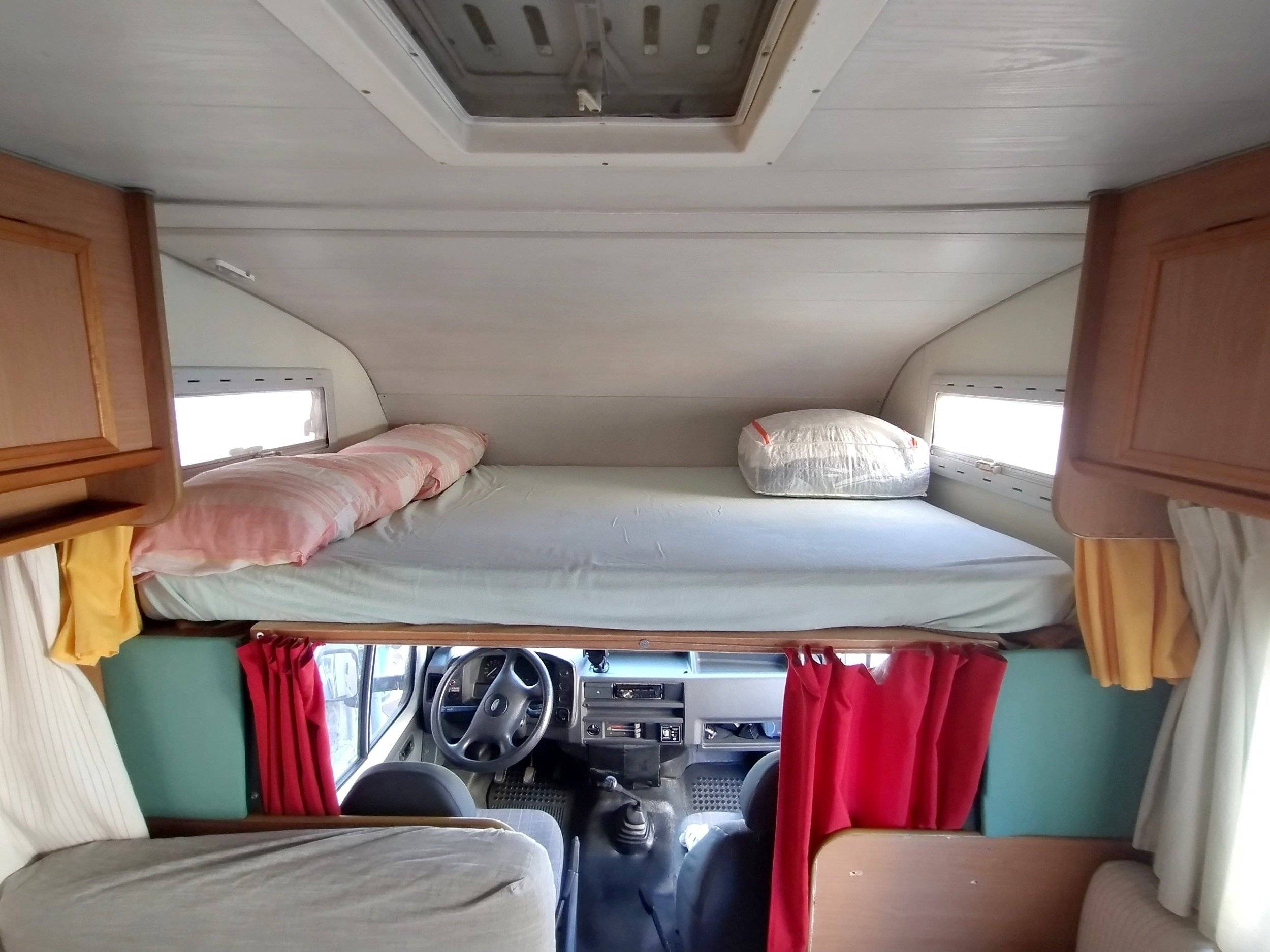 llits Ford Transit 2,5 | 120 ch. - Yescapa