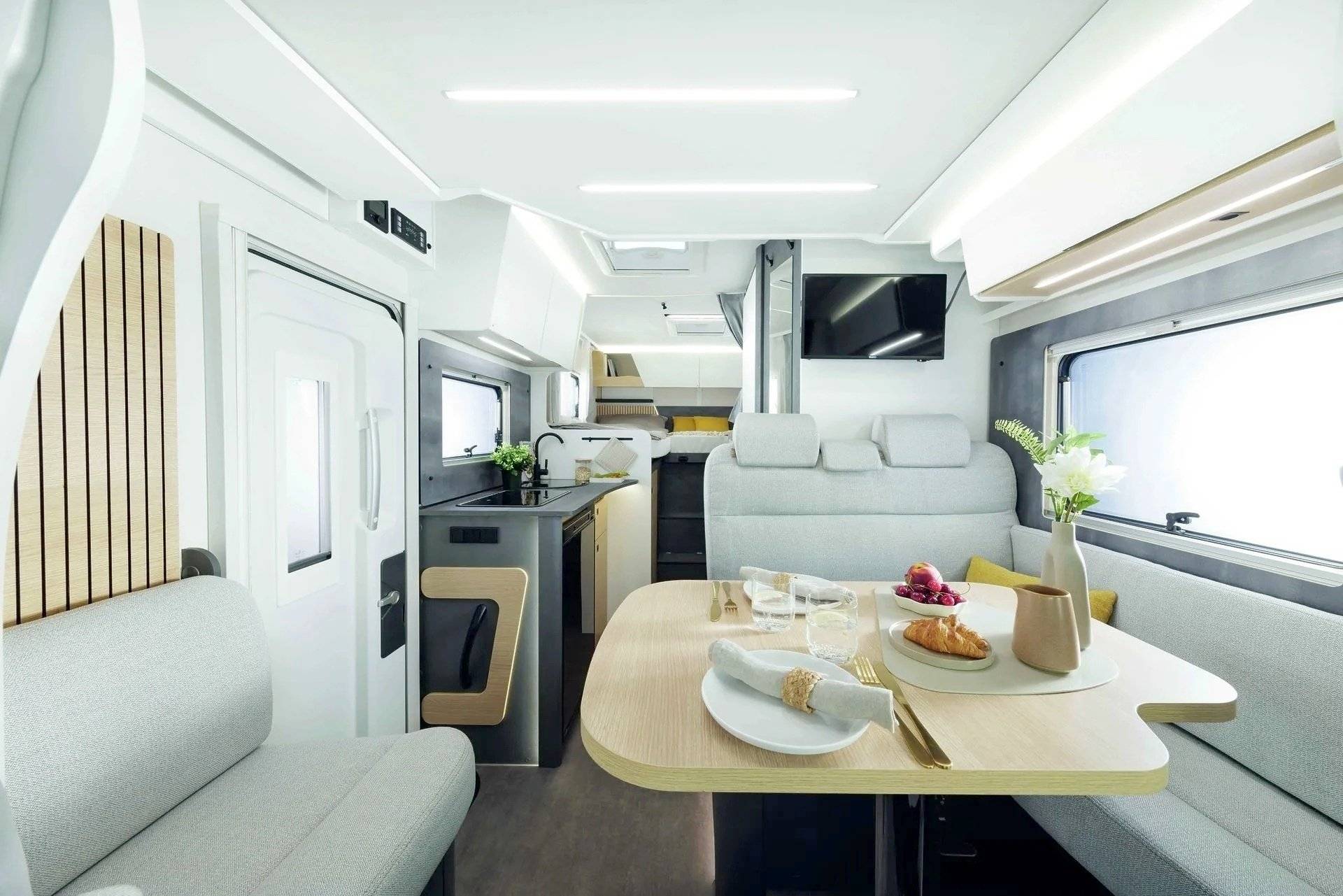 Menjador Renault Master 3 - Yescapa