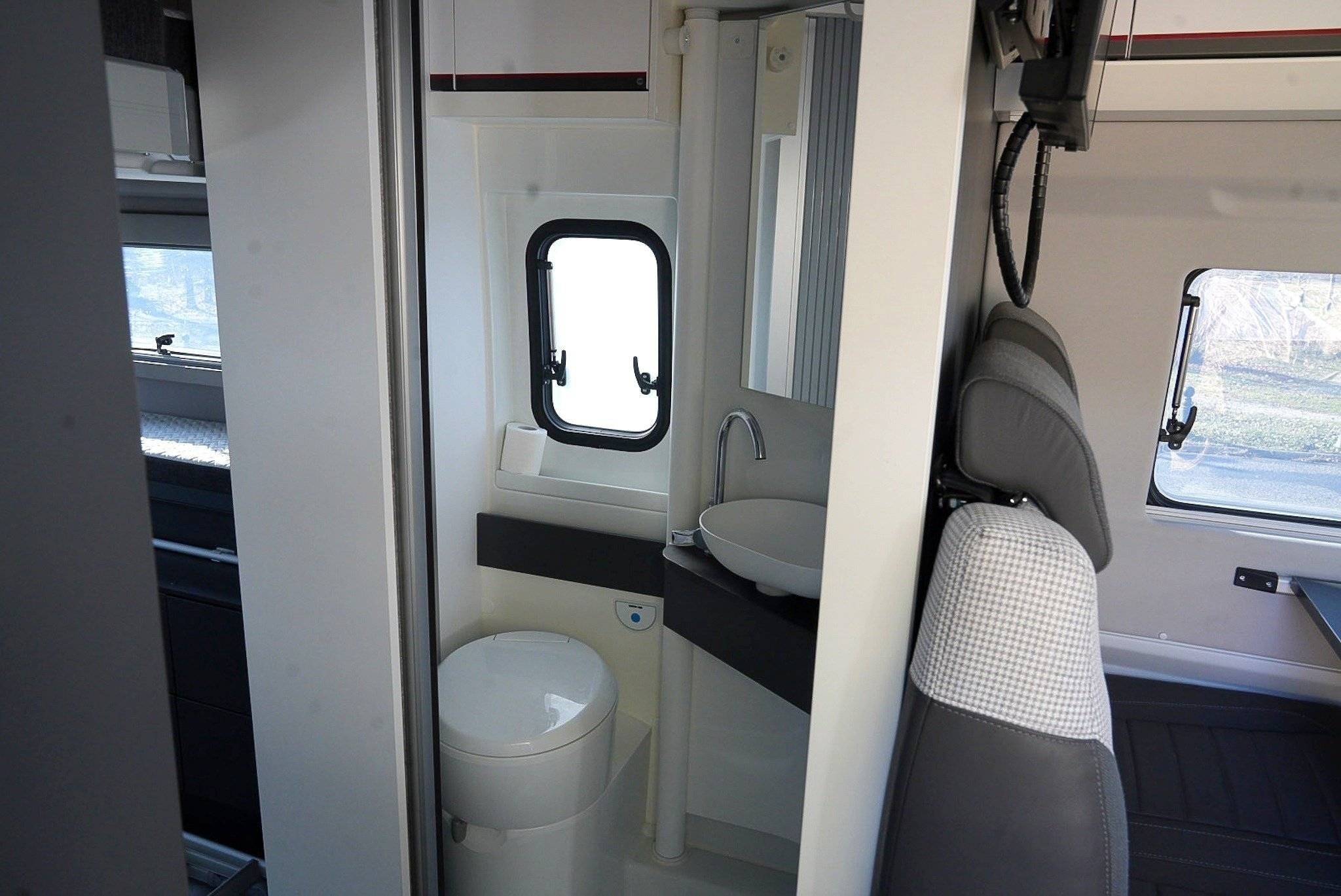 Adria Adria twin 640 sport SGX