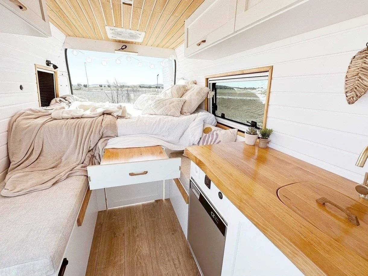 schräge Vorderansicht  - Yescapa