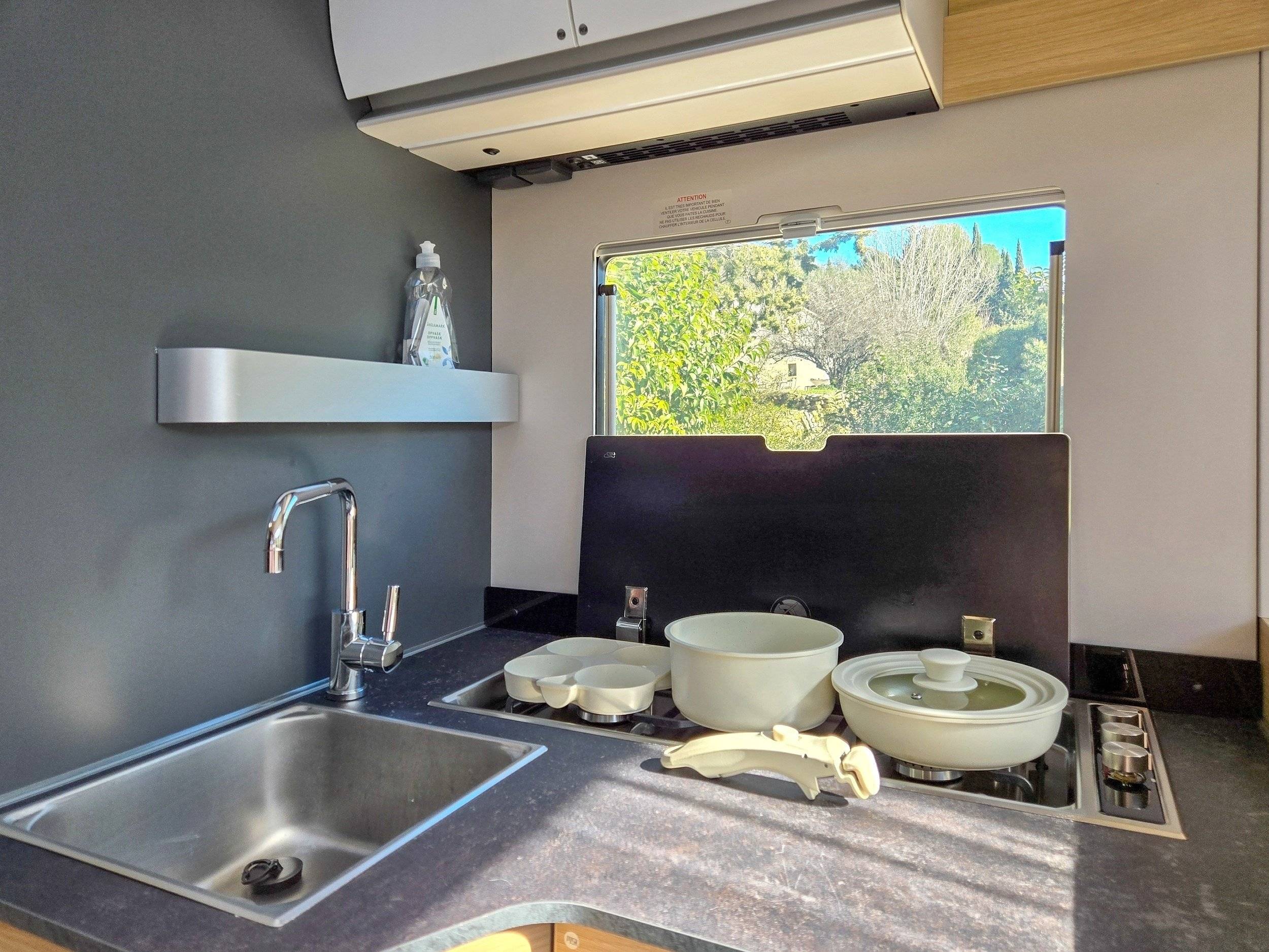 Adria Adria matrix plus 670 DC