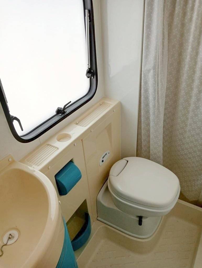 Ford rimor katamarano