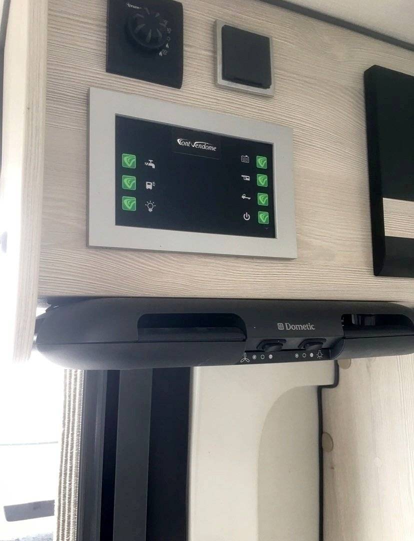 Font Vendôme Leadervan Duo