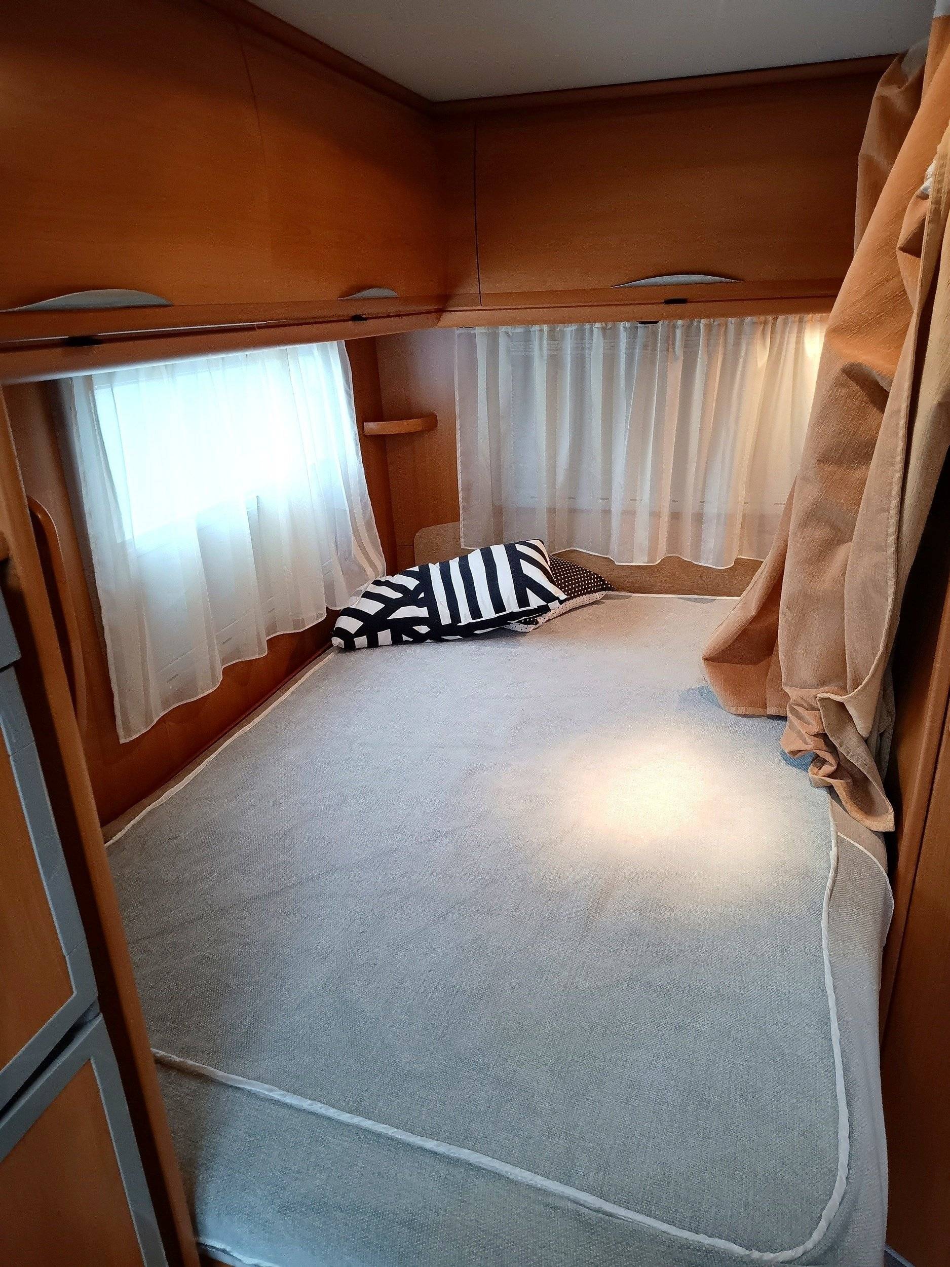 Schlafplätze Mercedes Sprinter 2,1 l 163 ch - Yescapa