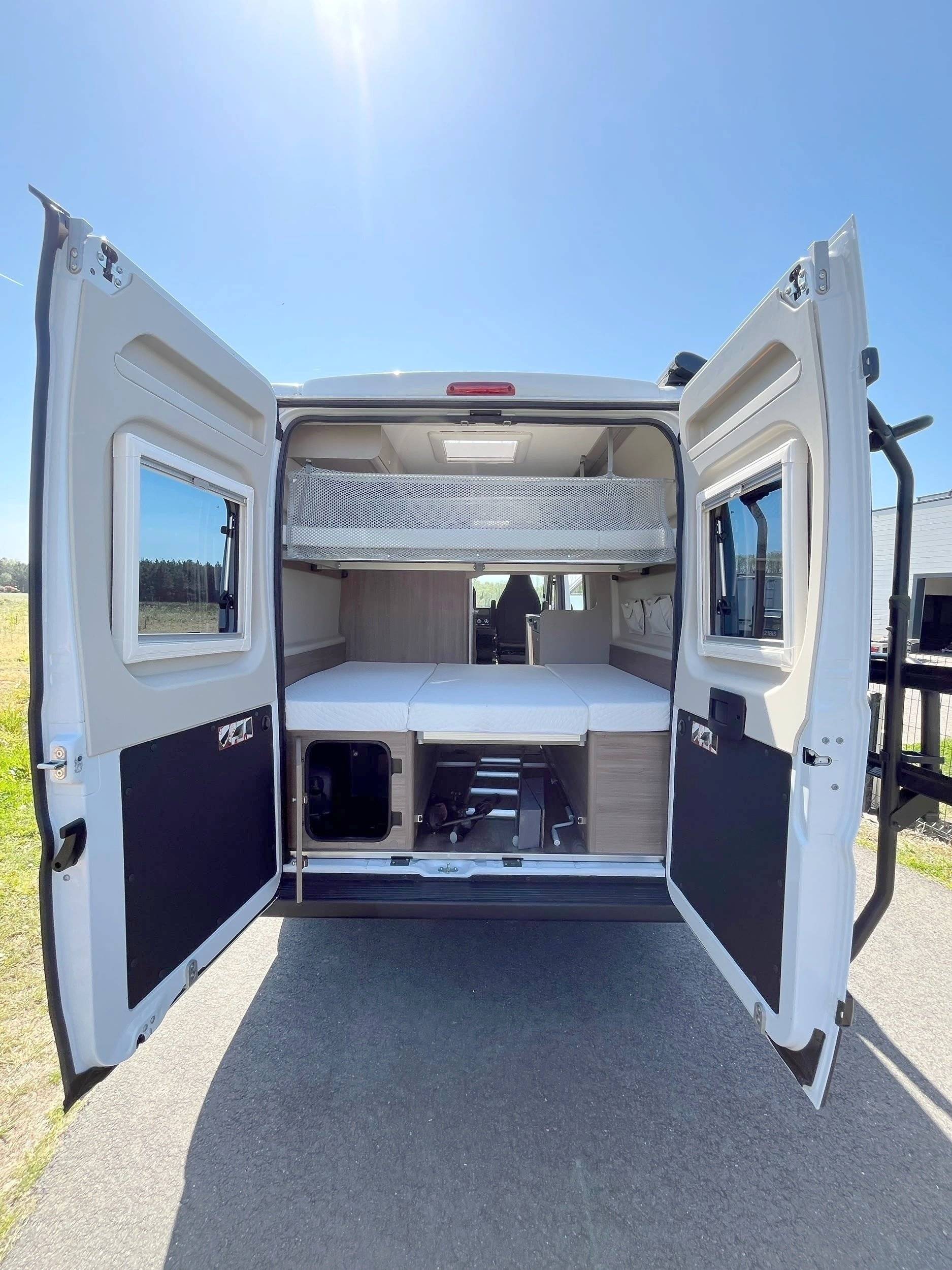 Couchages Fiat 2.2 L  140CV - Yescapa