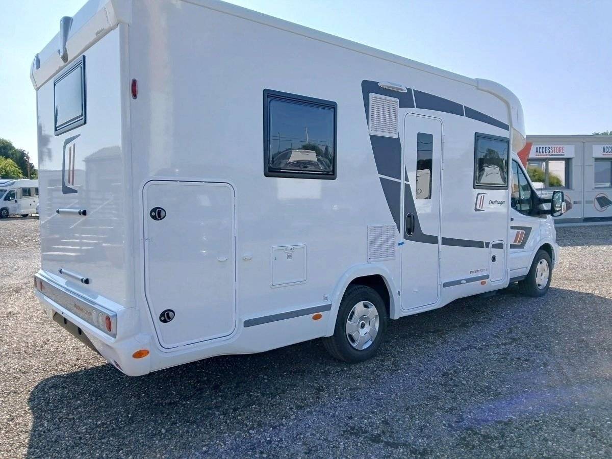 Challenger 380 Break Edition