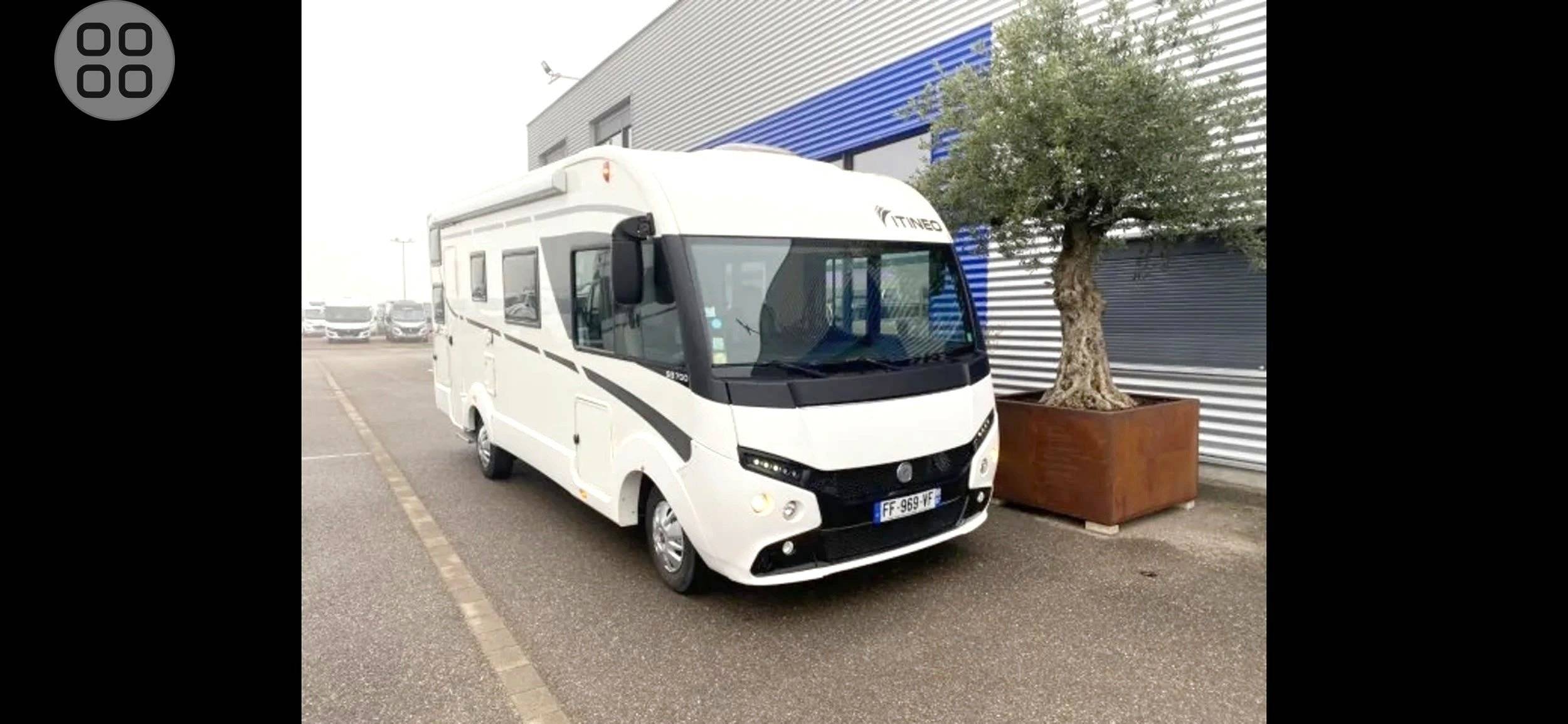schräge Vorderansicht Fiat Ducato 2,3 l Multijet 130 ch. - Yescapa