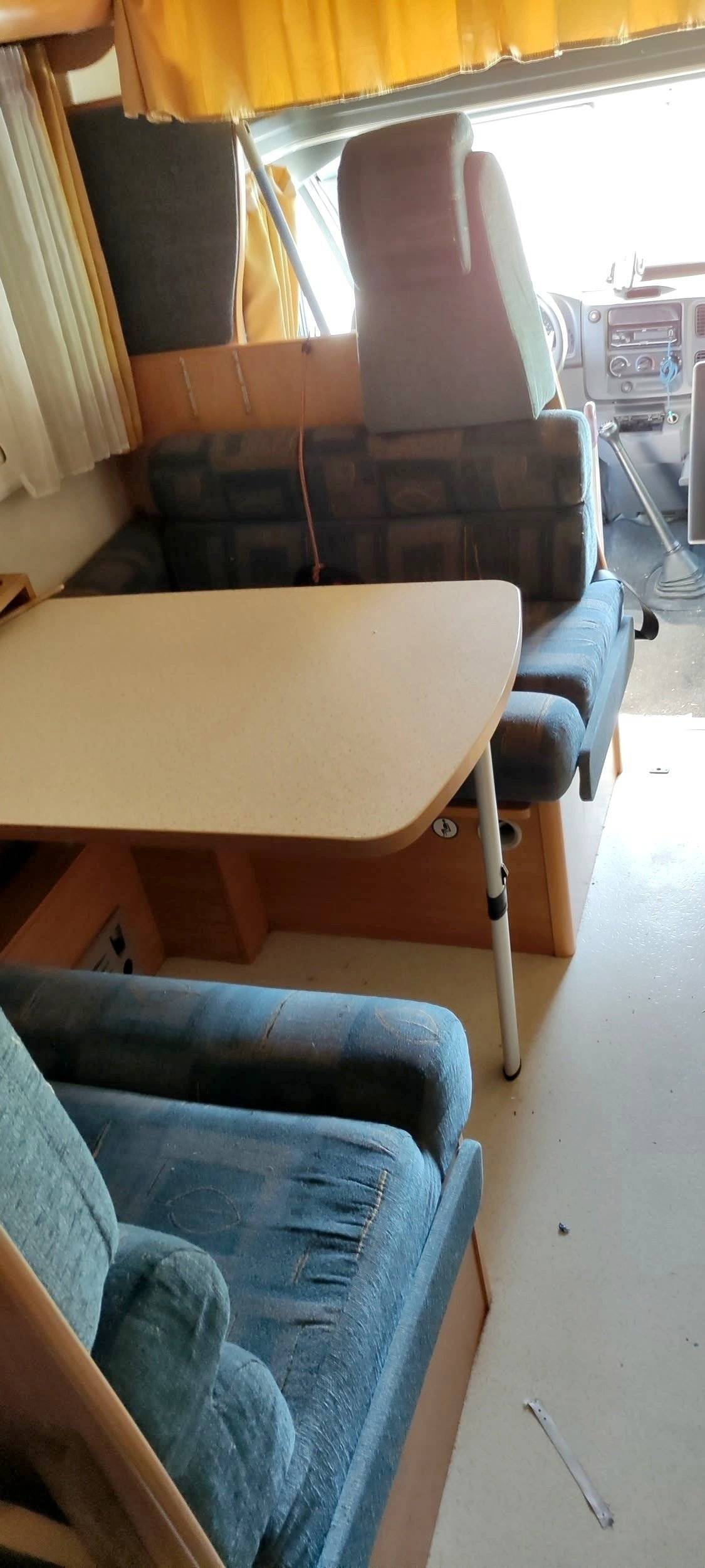 Challenger Transit 2,4 l 140 ch