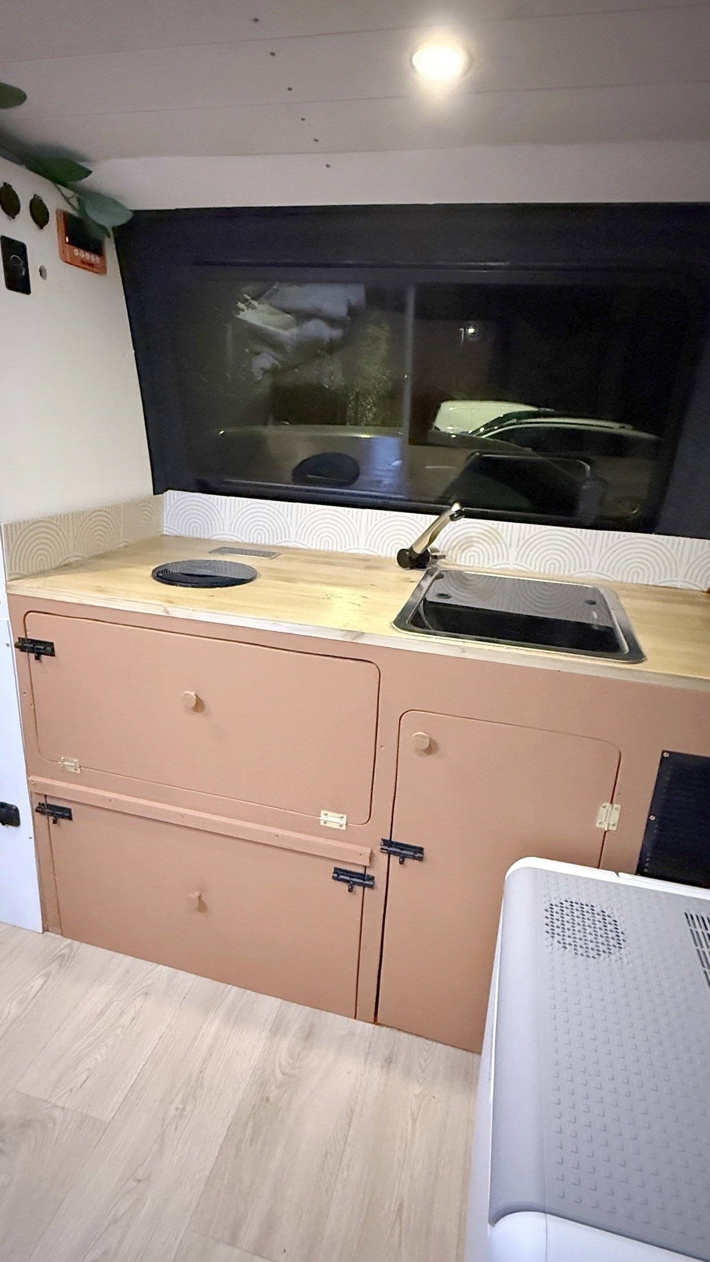 Kitchenette  - Yescapa