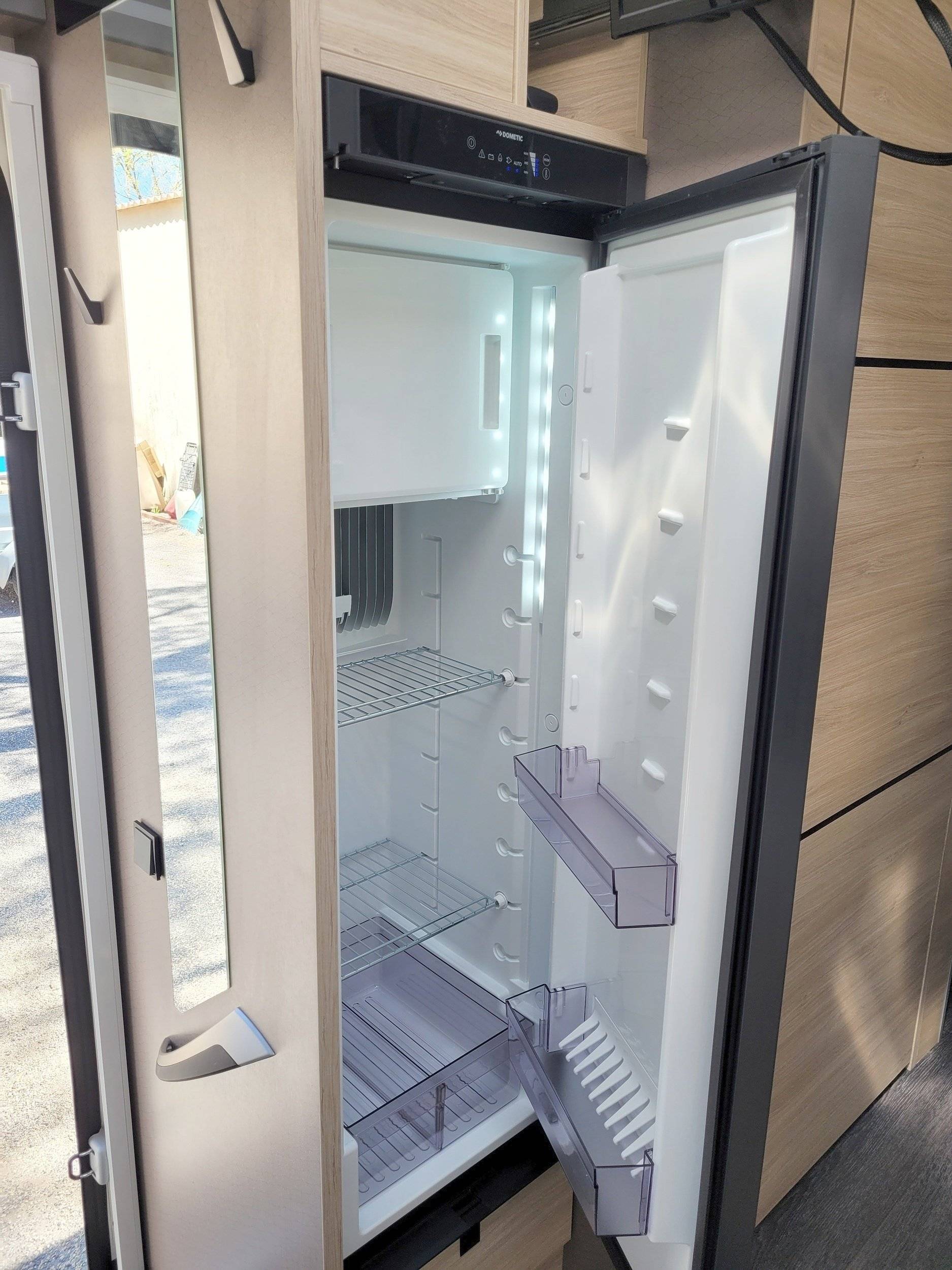 Challenger 380 start edition