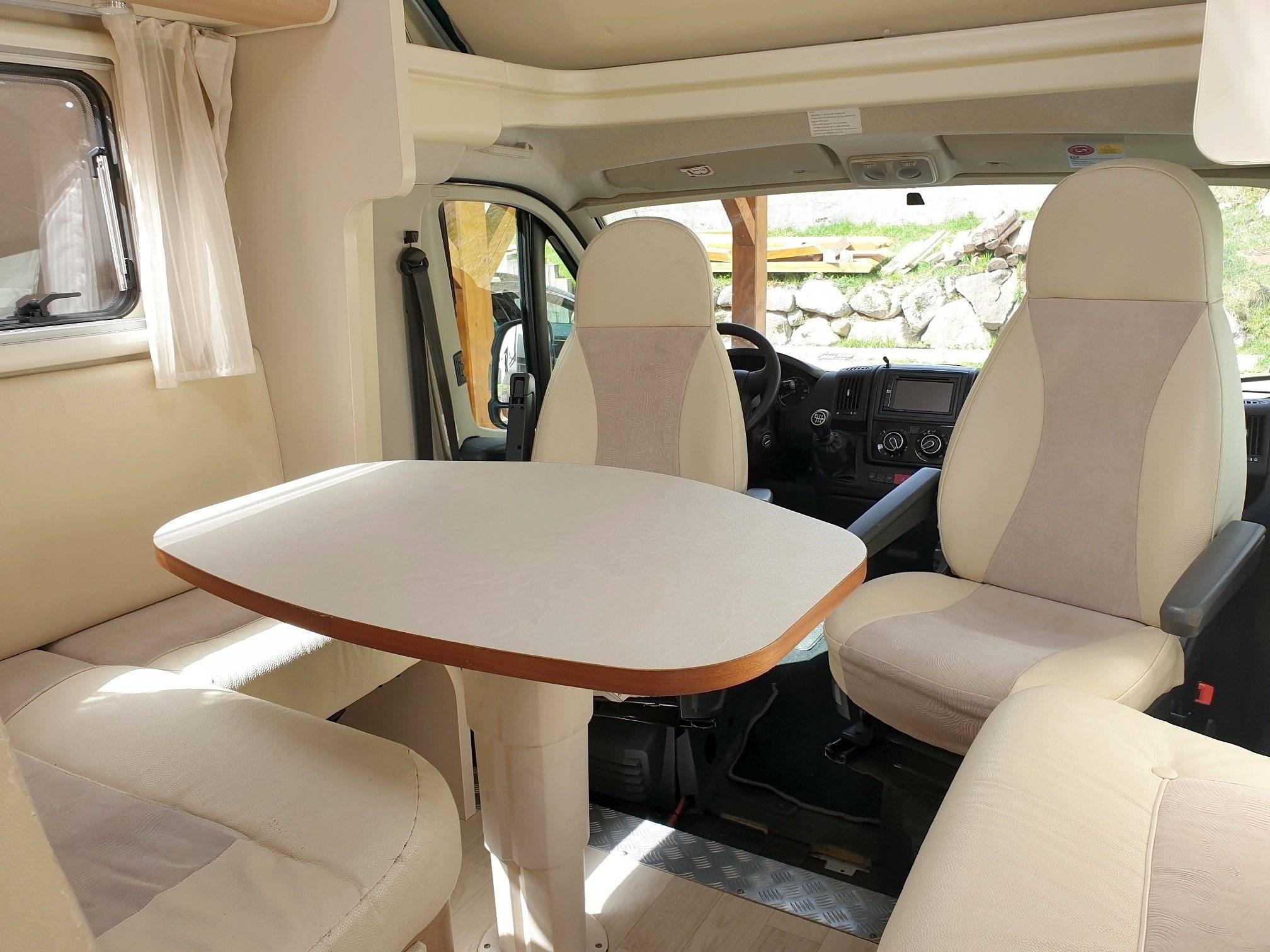 Riviera garage 2,3 l 130 ch