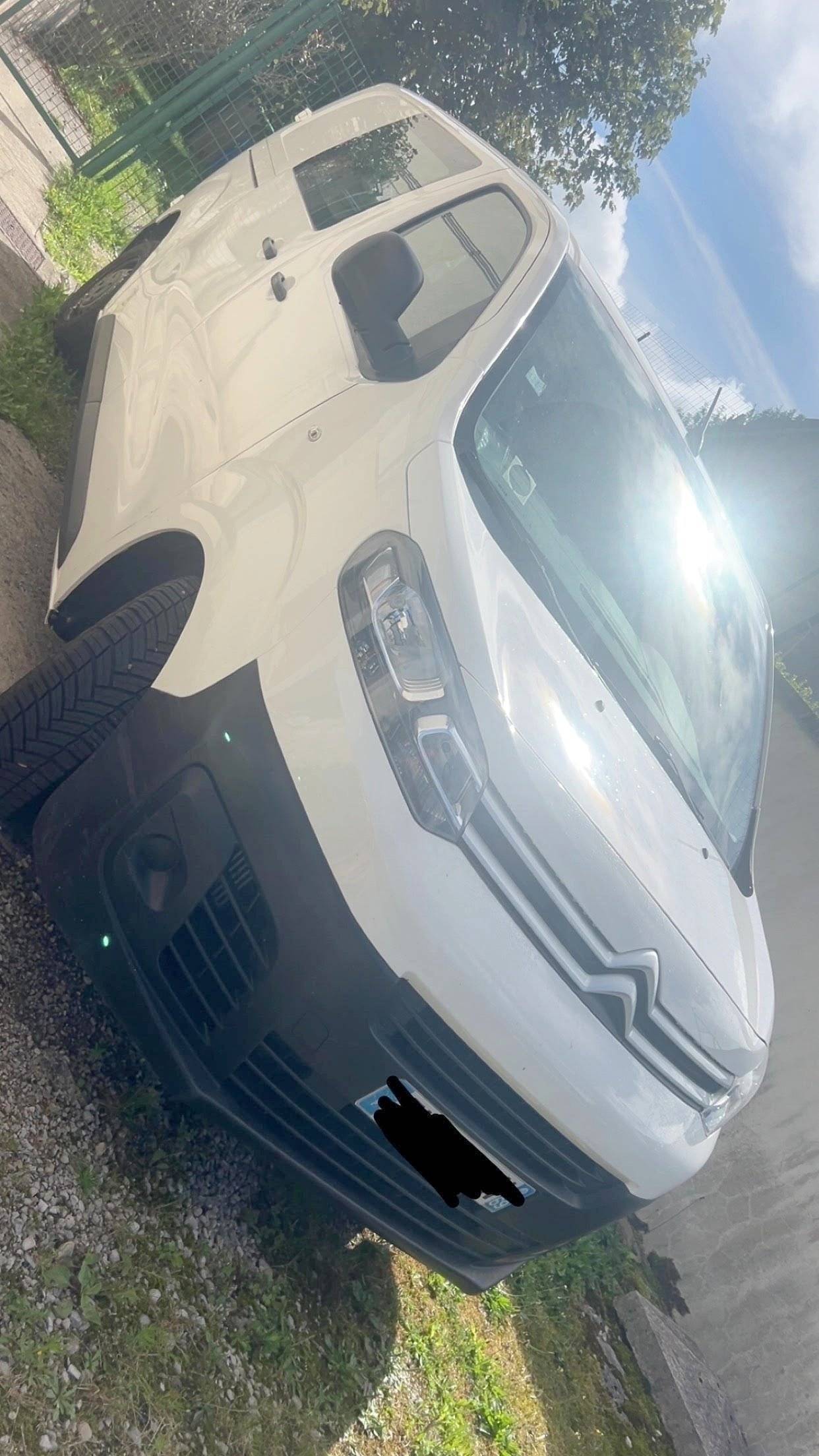 3 C Cartier/Brisebras Citroën jumpy