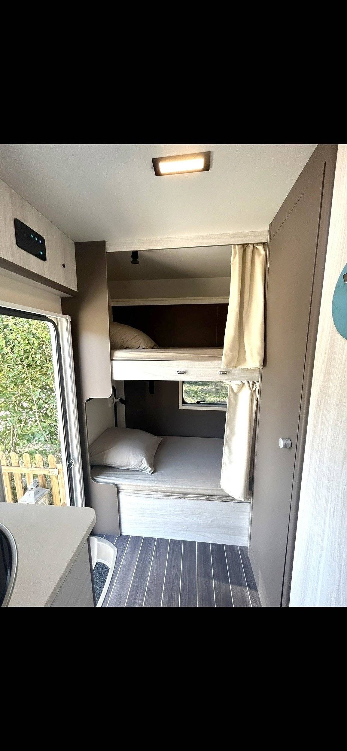 Berth Ford Transit 2,0 l 155 ch - Yescapa