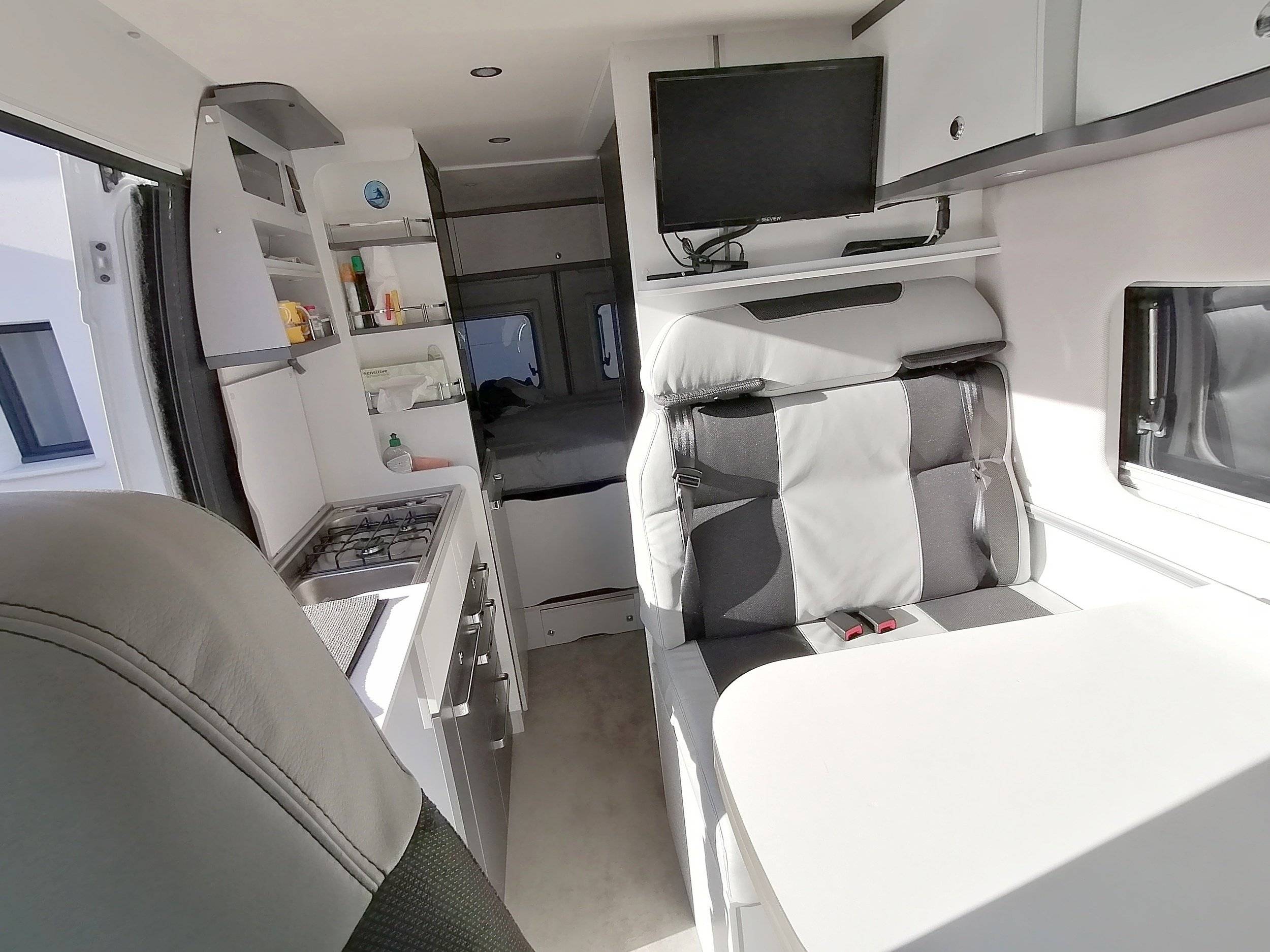 Dining Area Citroën - Yescapa