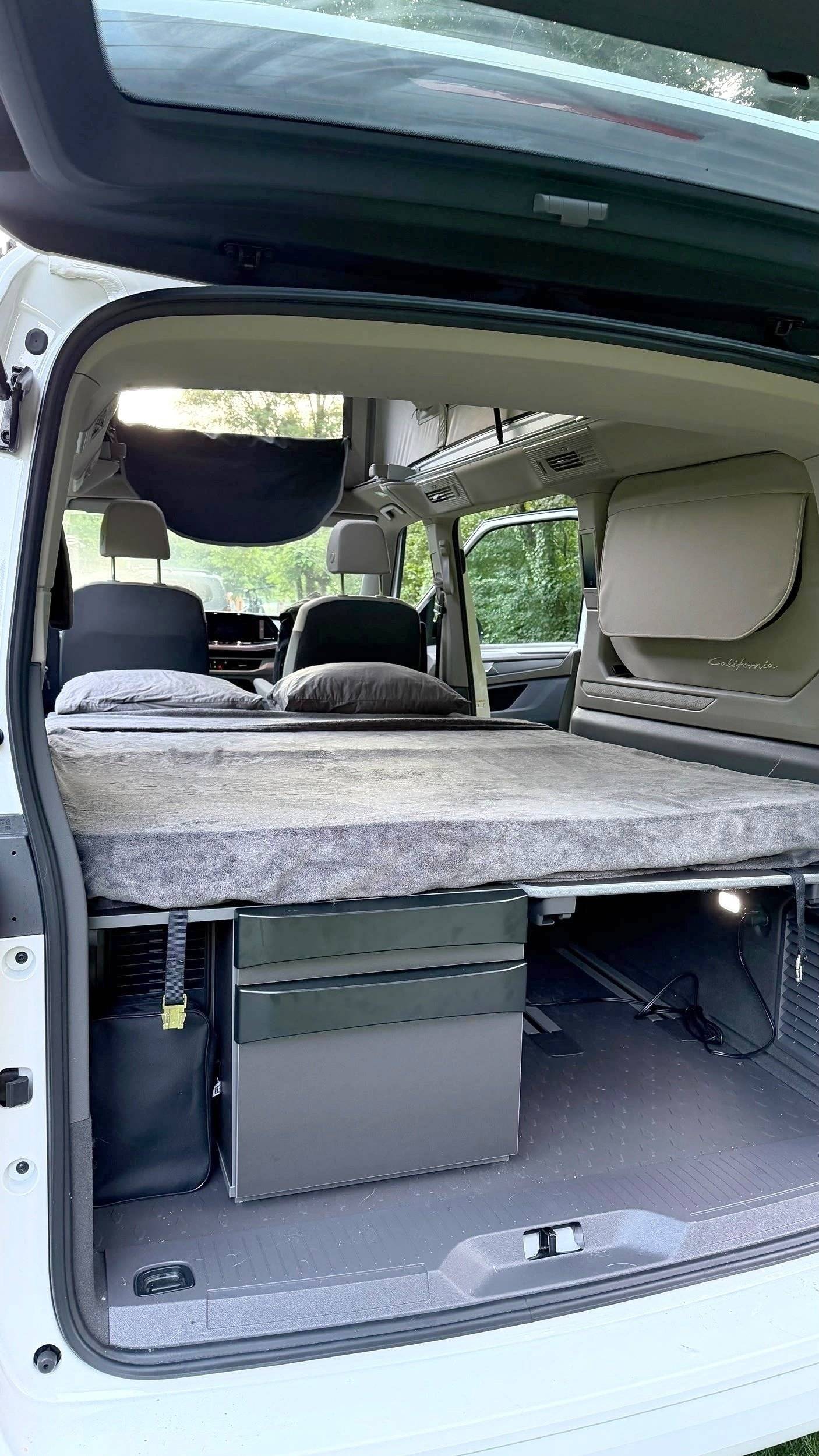 Plazas en cama Volkswagen California Beach Camper T6 - Yescapa