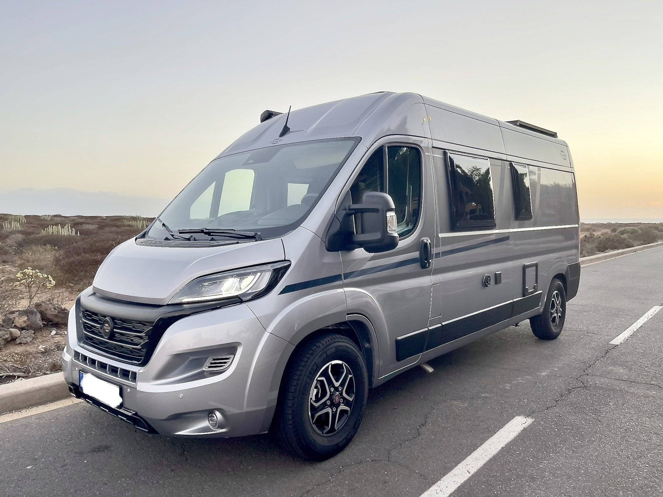Voorkant 3/4 Fiat FIAT DUCATO - Yescapa