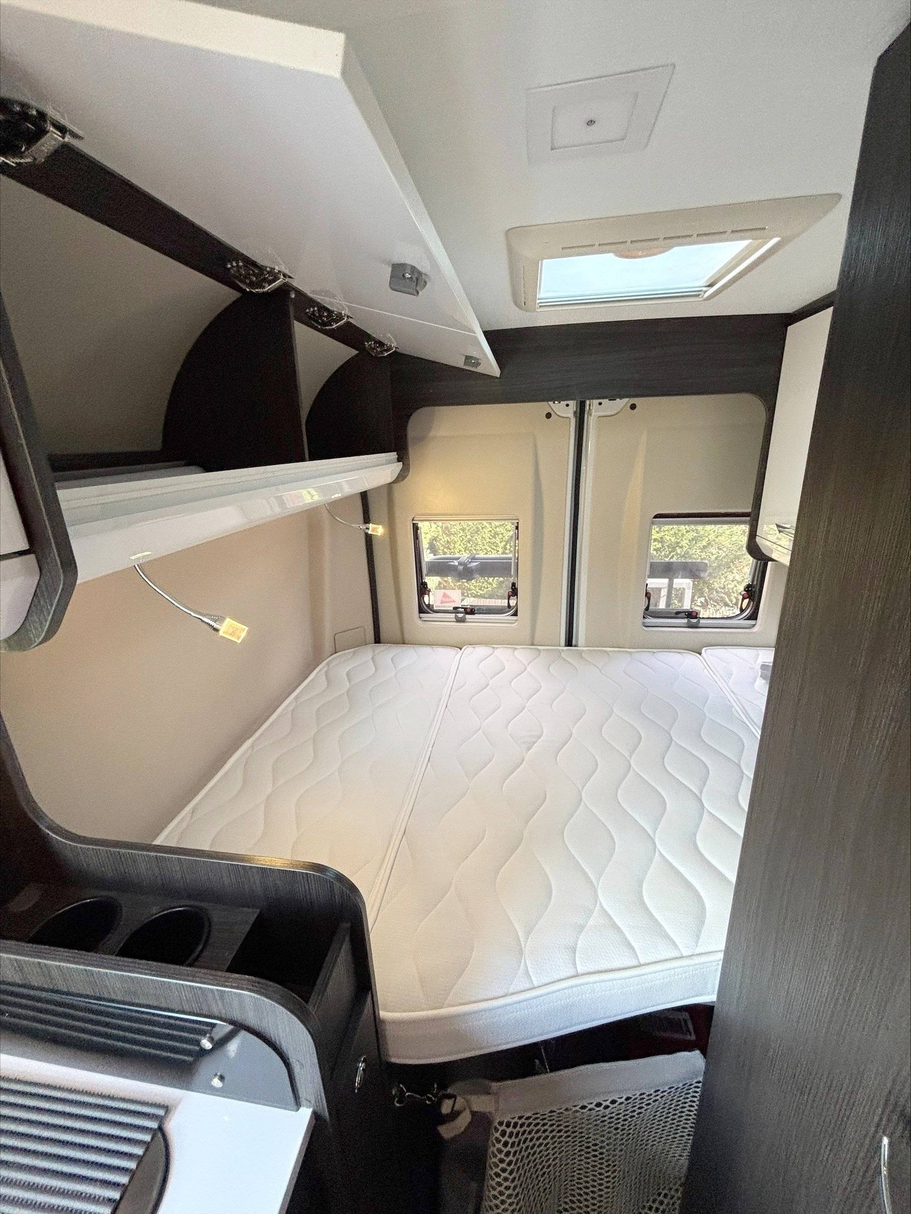 Couchages Fiat Fiat Ducato 140 - Yescapa