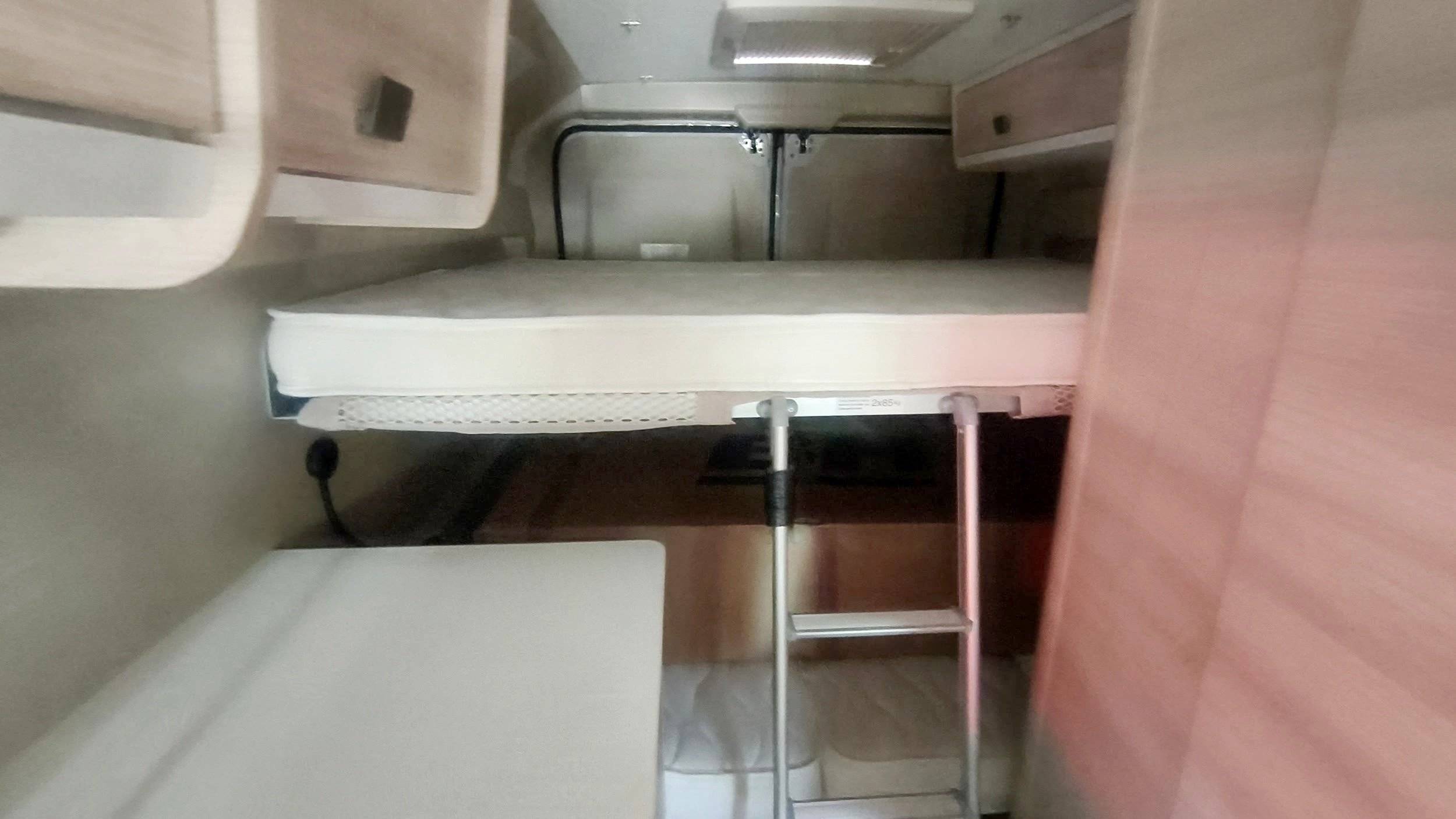 Plazas en cama Fiat Ducato Multijet 3  140 - Yescapa