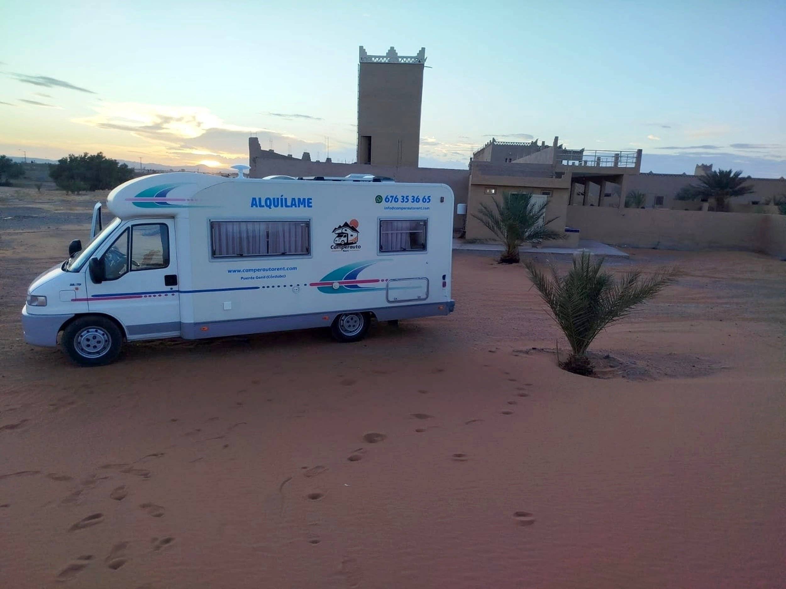 Vista del vehículo ángulo delantero Fiat - Yescapa