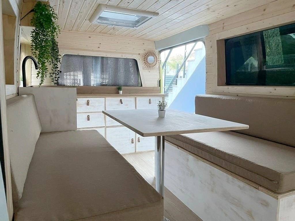 Dinette Fiat Ducato 120 Multijet - Yescapa