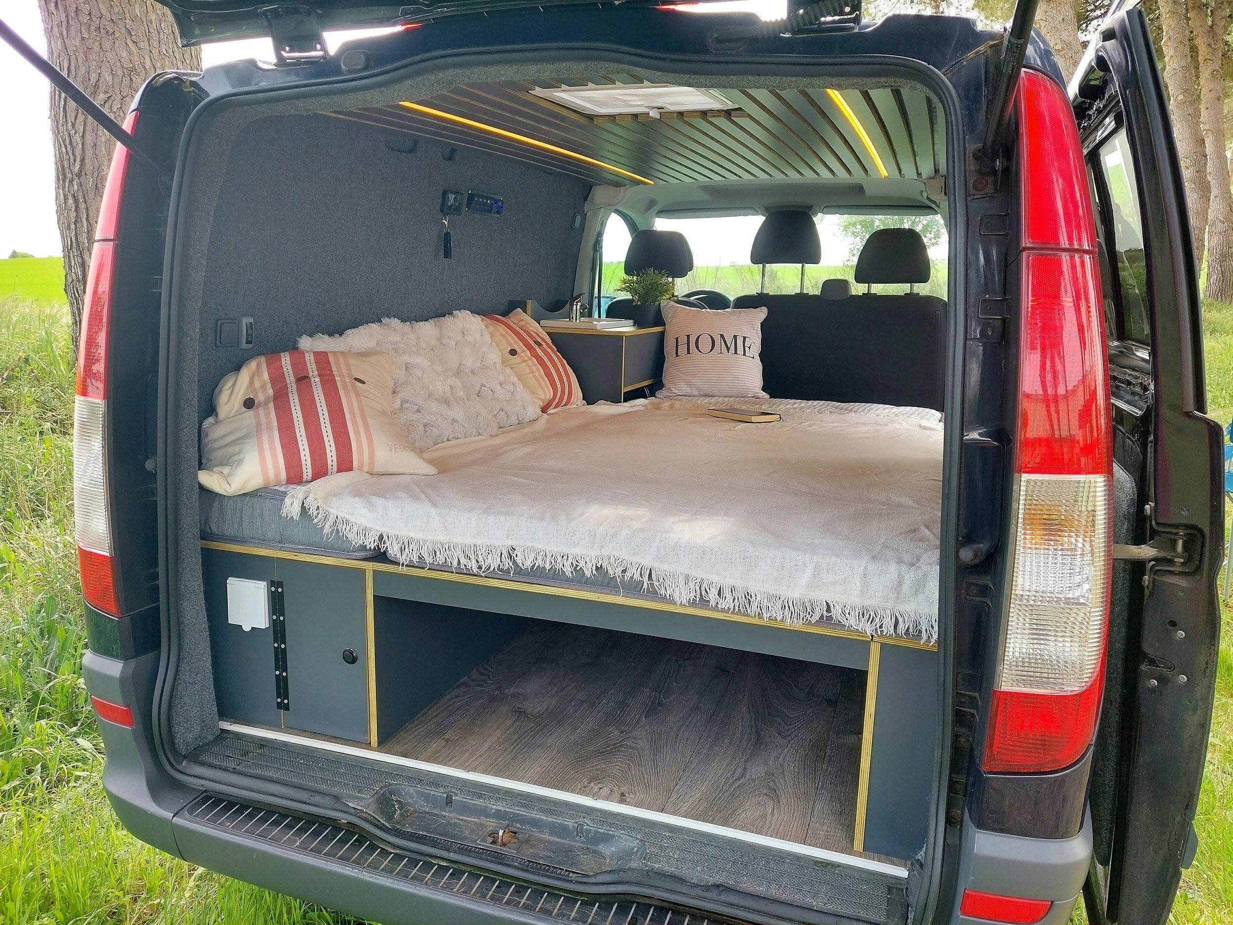 Slaapplaatsen Mercedes 2,15 l 136 ch - Yescapa