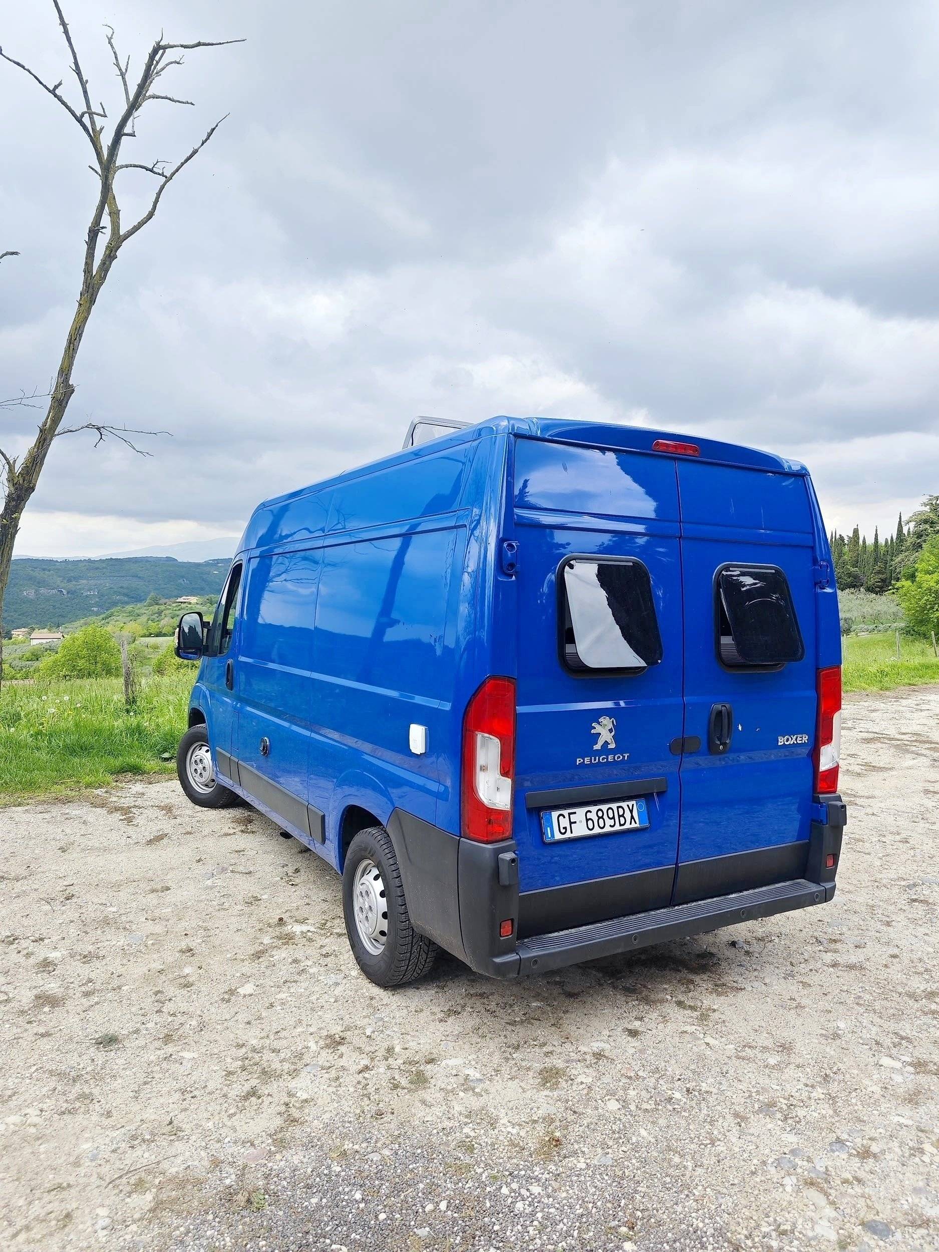 a Peugeot boxer