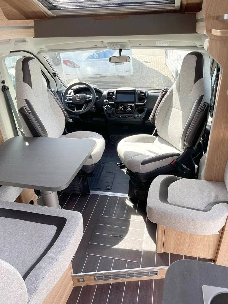 Coin repas Fiat Ducato 2,3 l 130 ch. - Yescapa