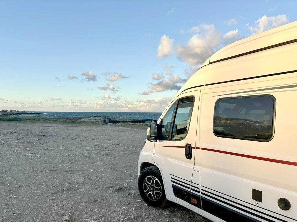 Bürstner ELISEO C642