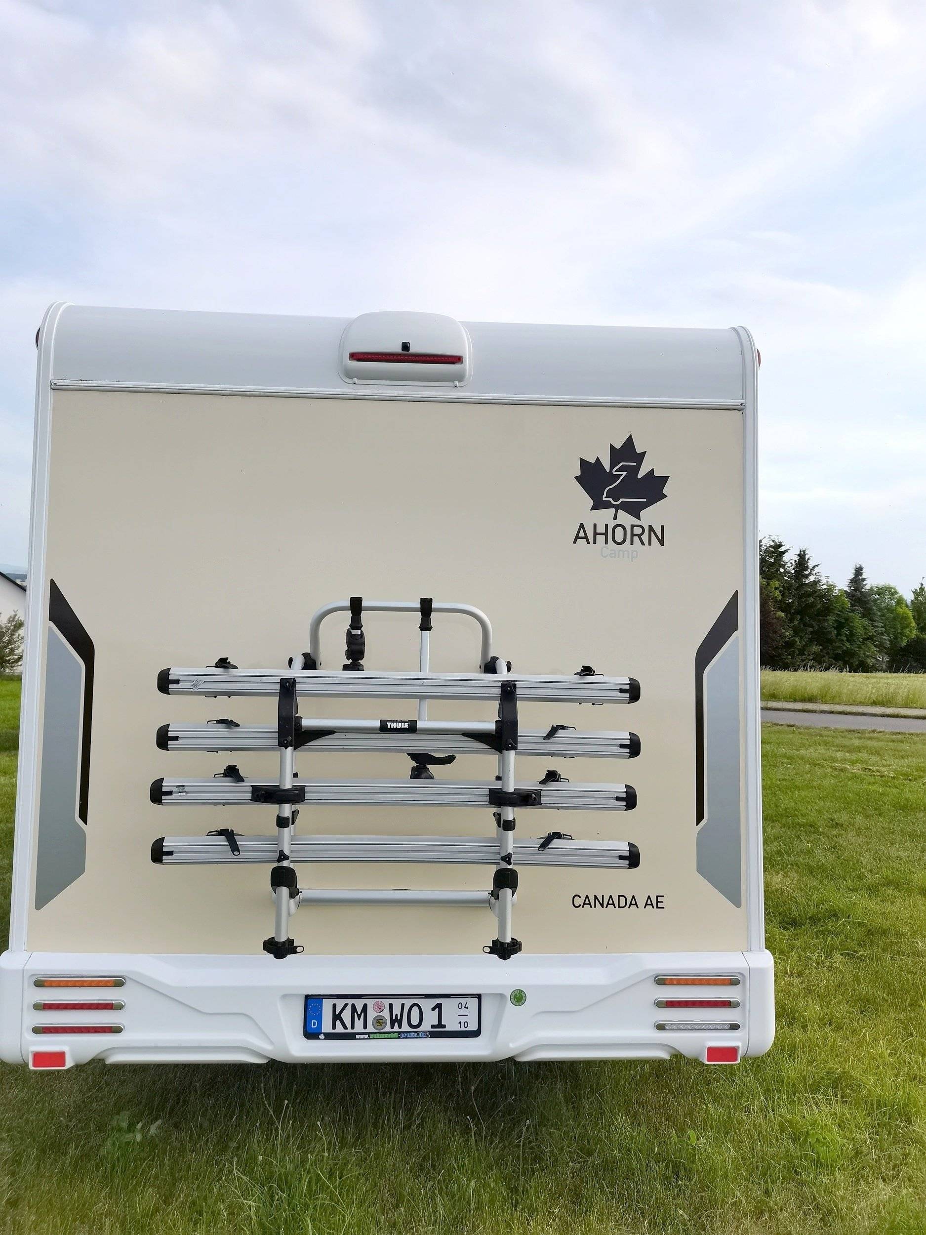 Rear view Renault - Yescapa
