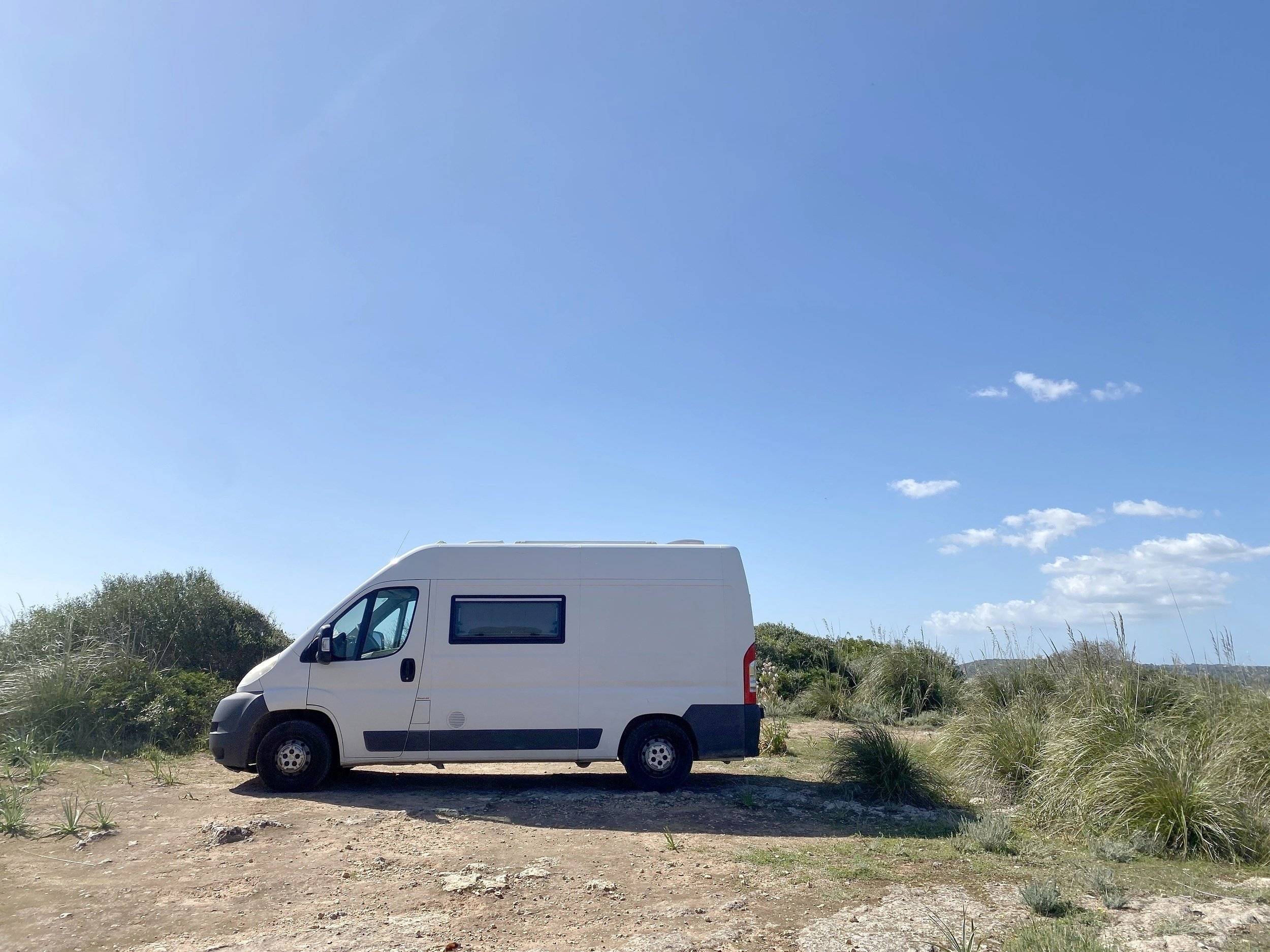 Front view from 3/4  - Yescapa