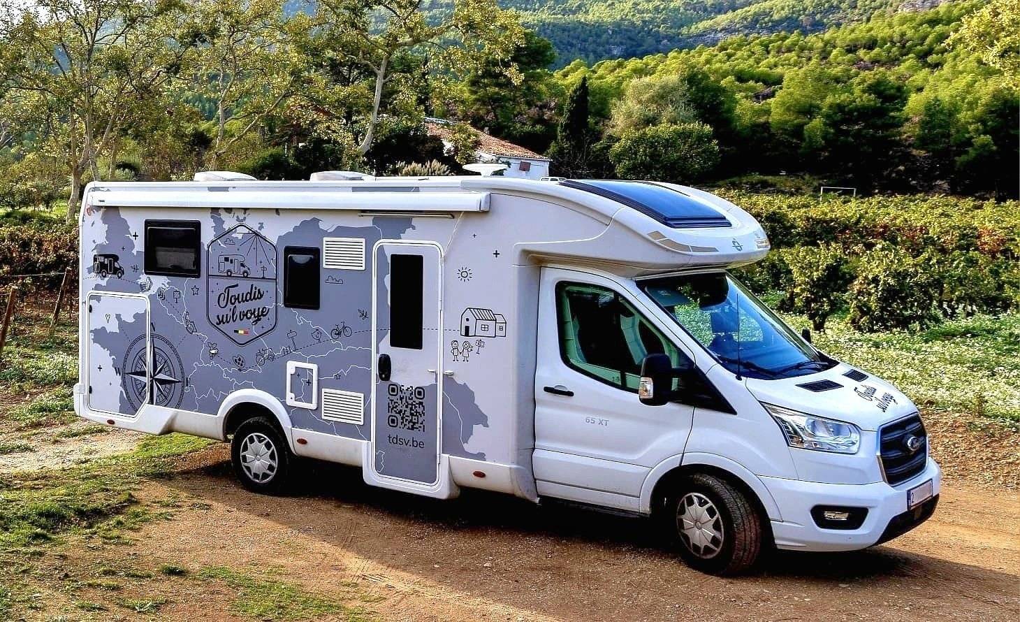 Vista del vehicle angle davanter  - Yescapa