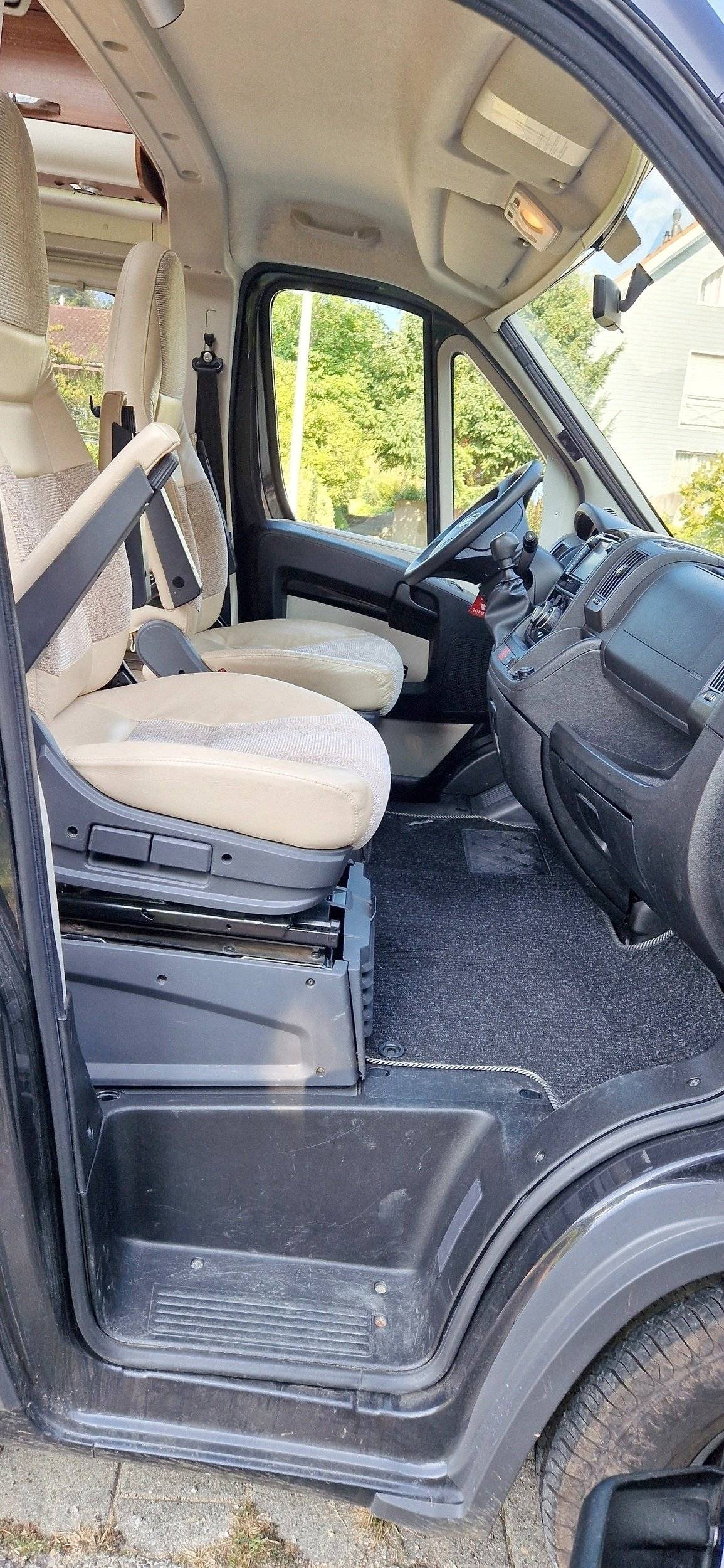 Adria 2,3 l 130 ch.